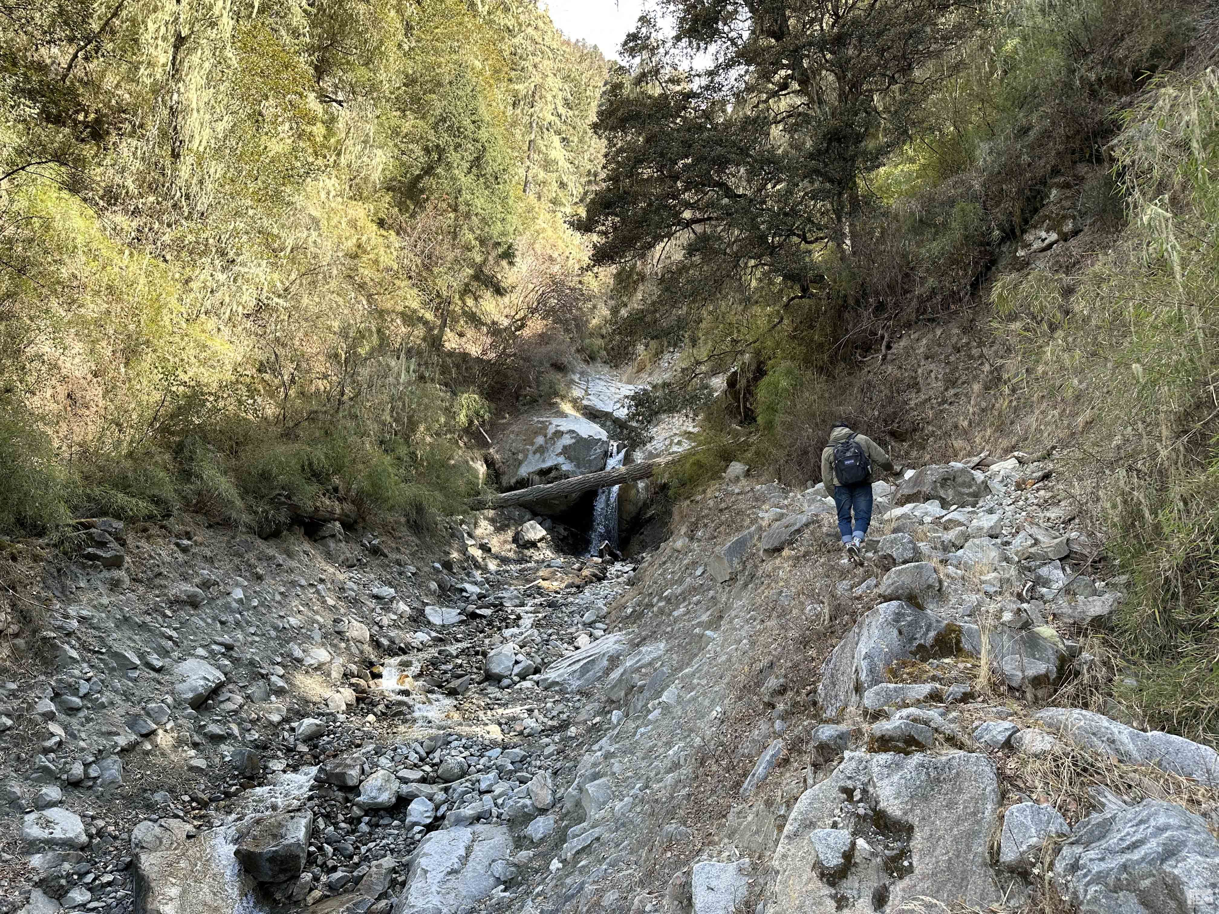 �۲��á�(�й���)���޹�˾����