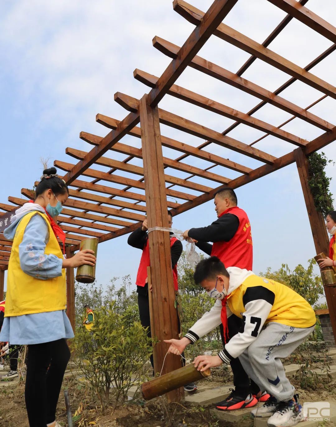 �۲��á�(�й���)���޹�˾����