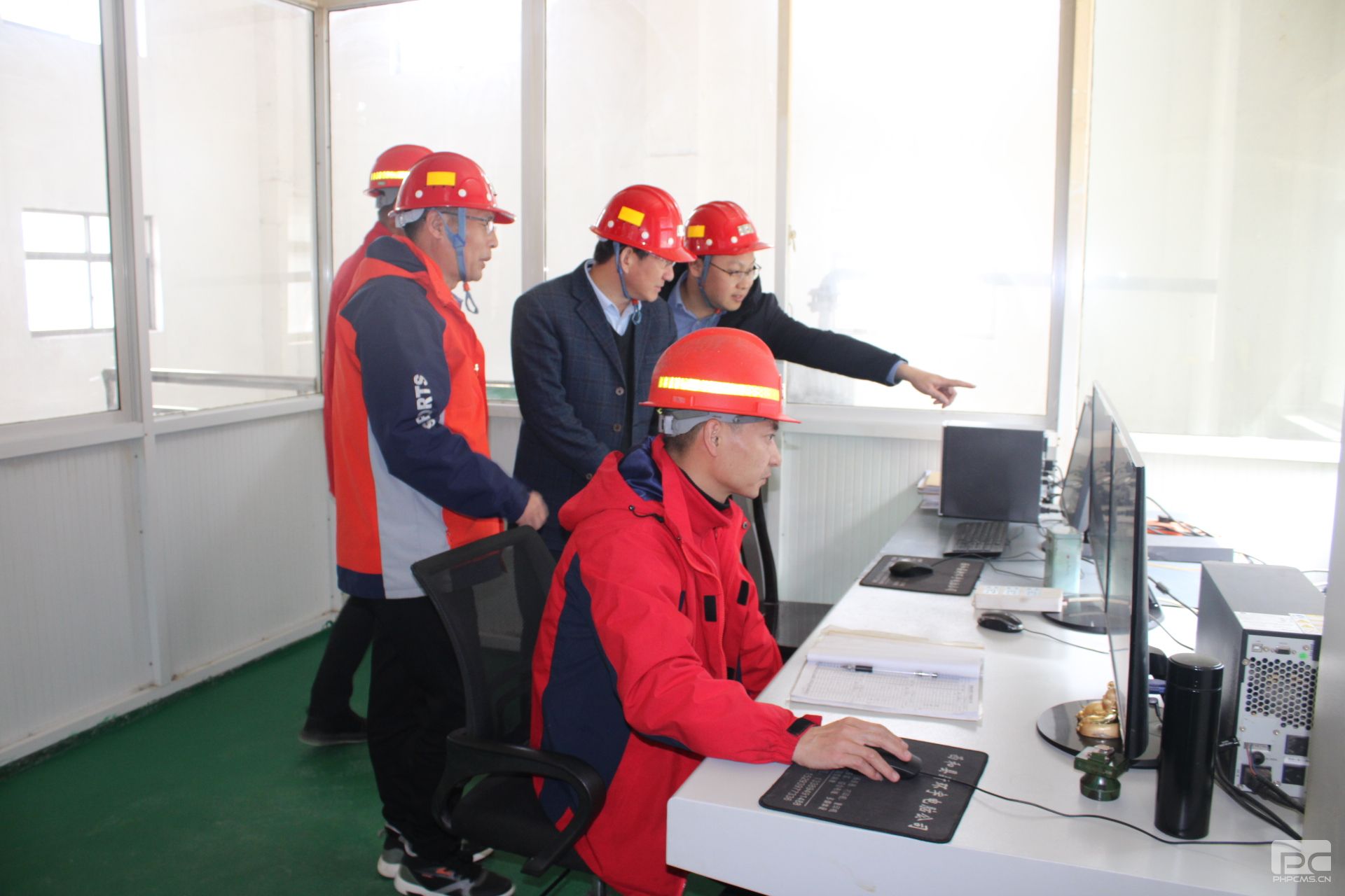 �۲��á�(�й���)���޹�˾����