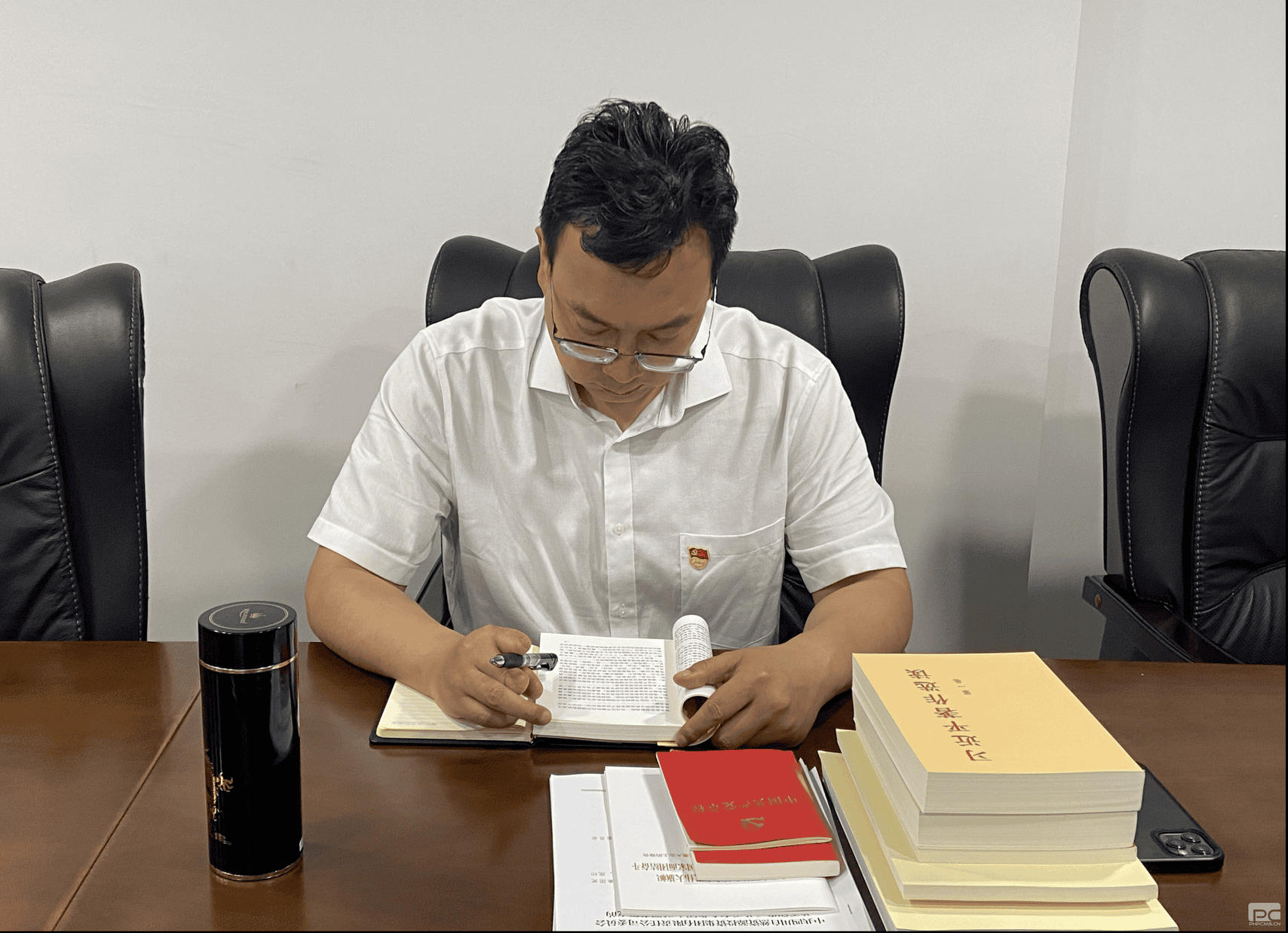 �۲��á�(�й���)���޹�˾����