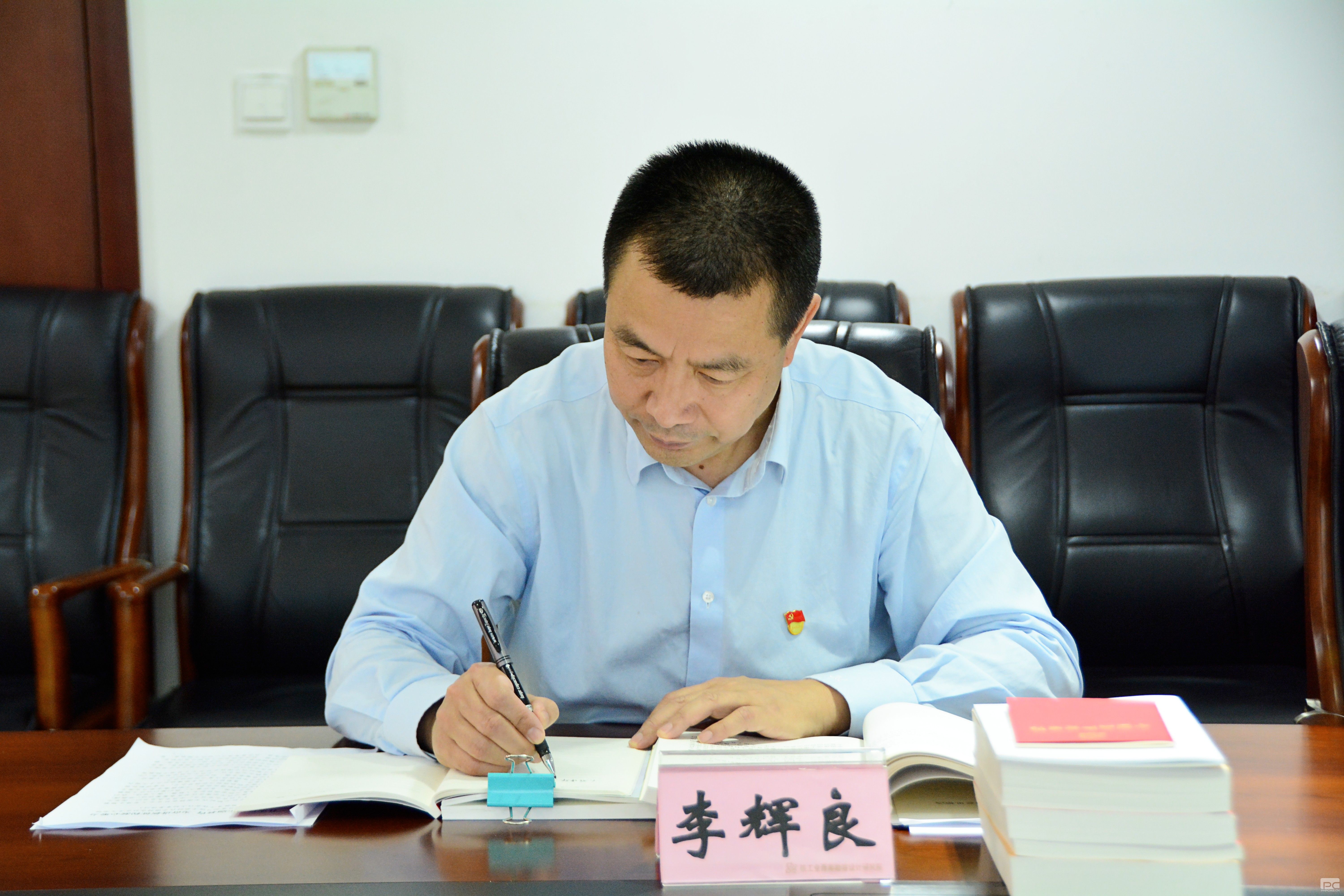 �۲��á�(�й���)���޹�˾����