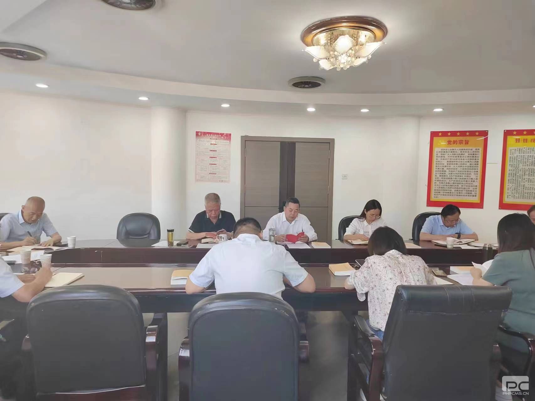 �۲��á�(�й���)���޹�˾����