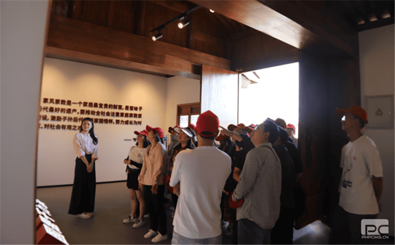 ����һ�����ί��չ�����ഺ֮�� ��ʱ��֮������������������˶�