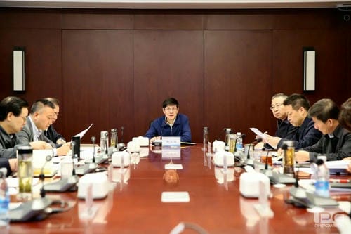 �۲��á�(�й���)���޹�˾����