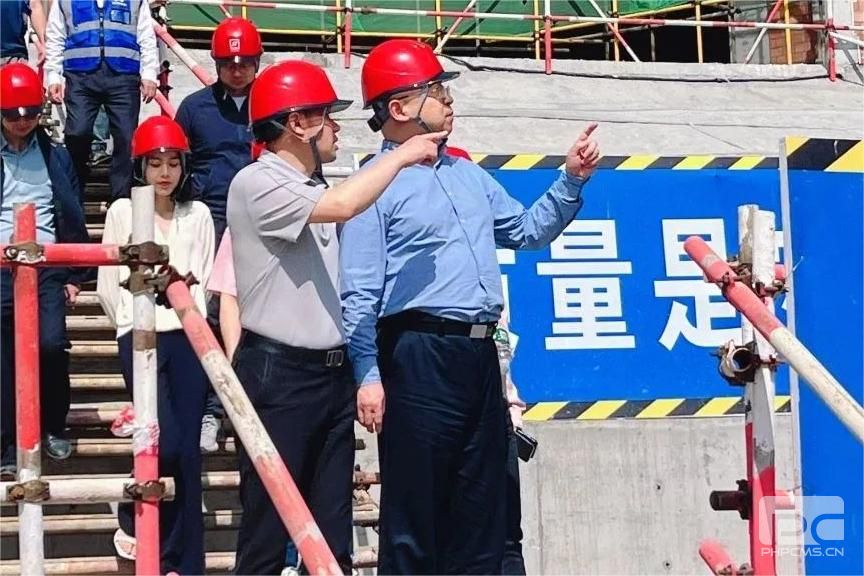 �۲��á�(�й���)���޹�˾����