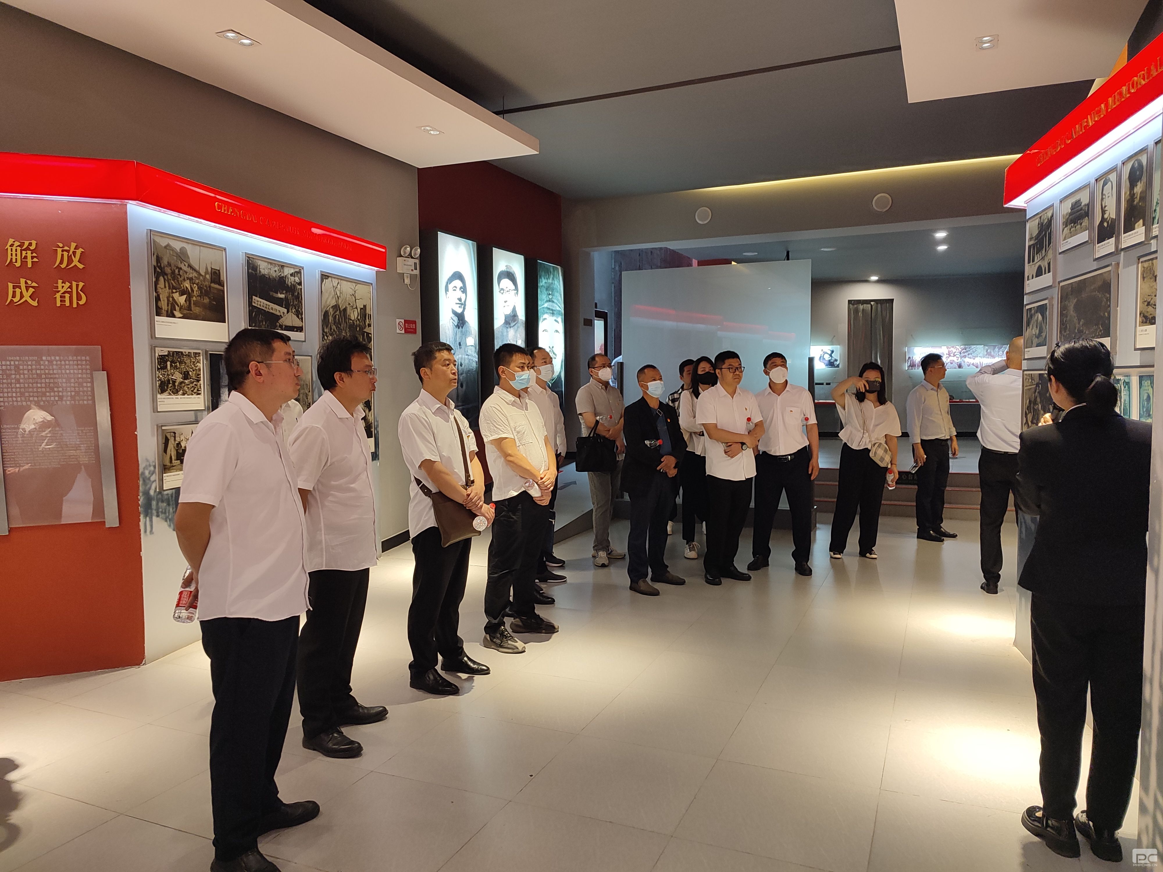 �۲��á�(�й���)���޹�˾����