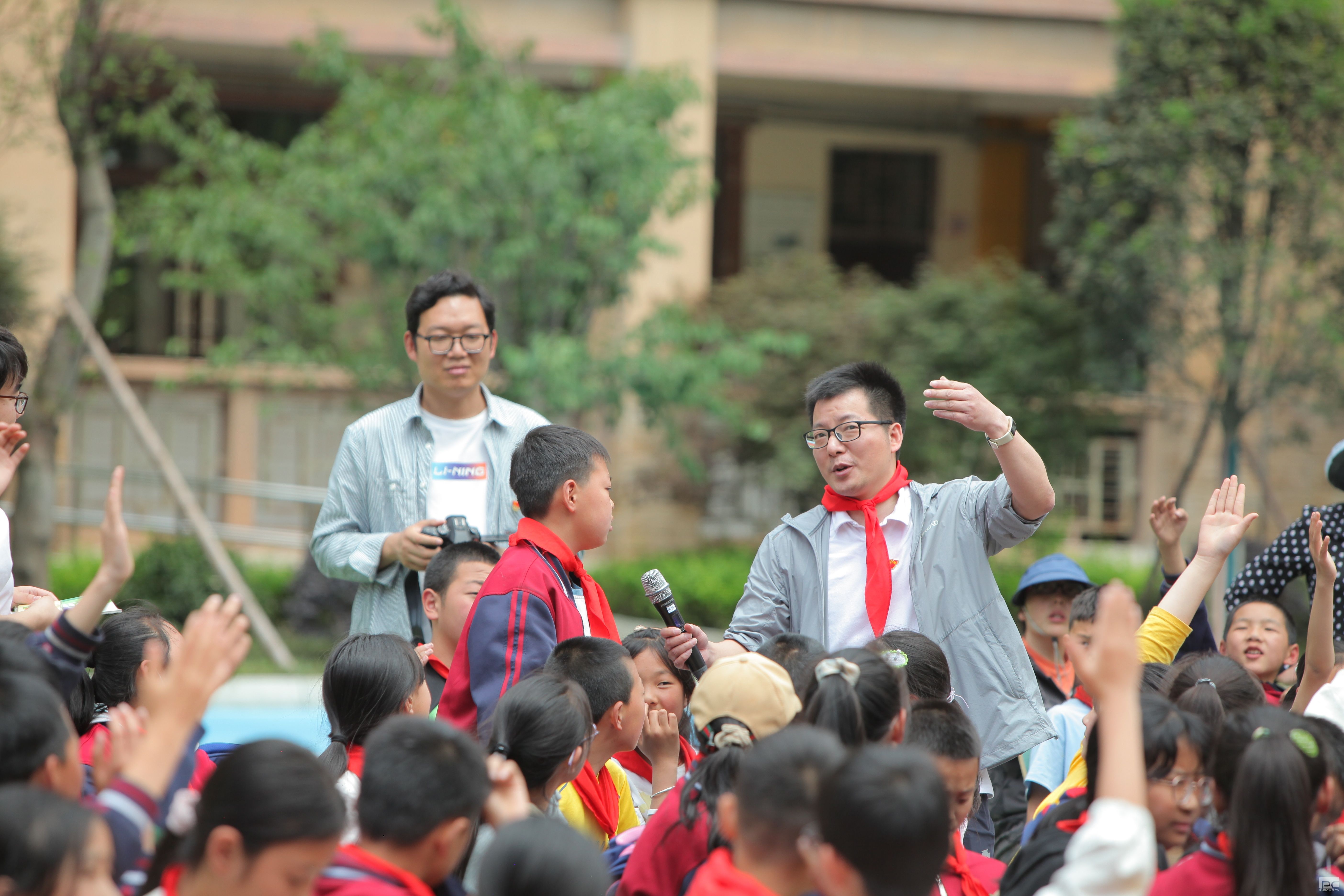 �۲��á�(�й���)���޹�˾����