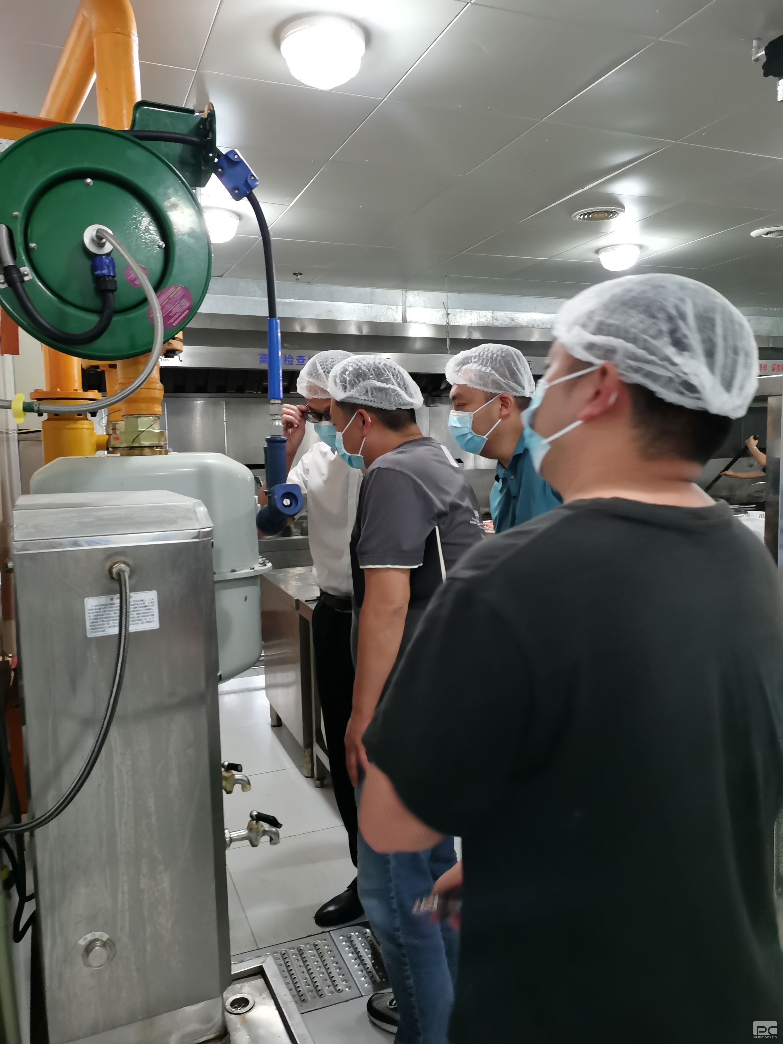 �۲��á�(�й���)���޹�˾����