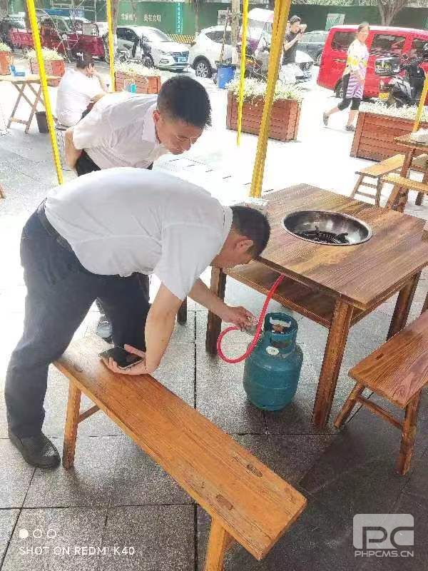 �۲��á�(�й���)���޹�˾����