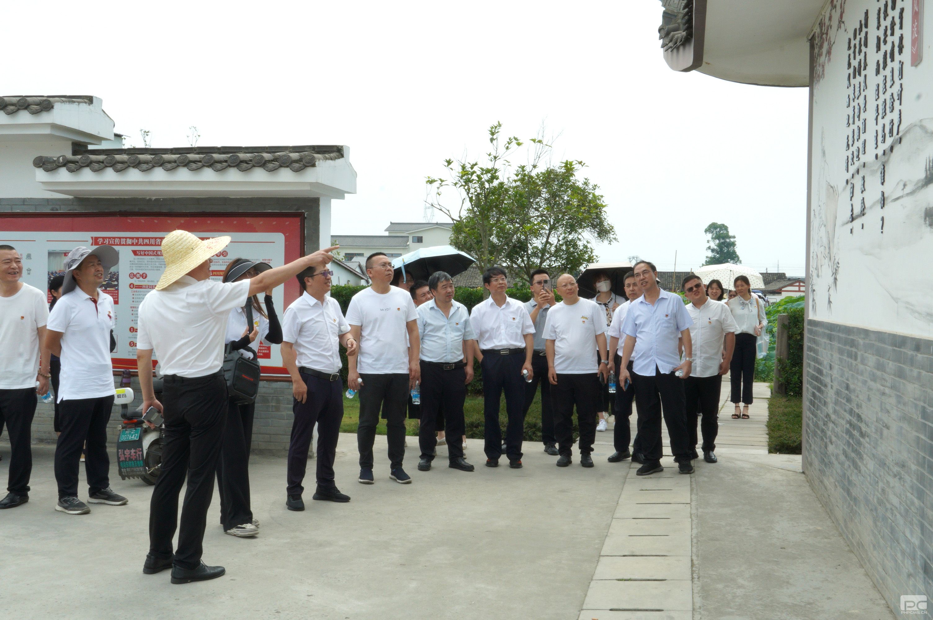 �۲��á�(�й���)���޹�˾����