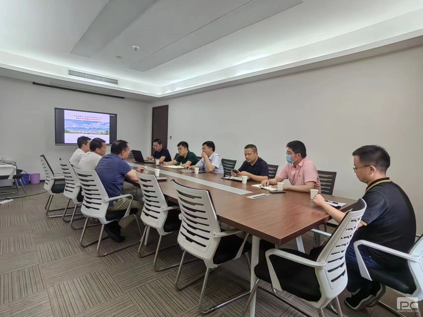 �ɶ������Ӳ����Ķ����Ǻ���������һ�е�������Ƽ�����̸����