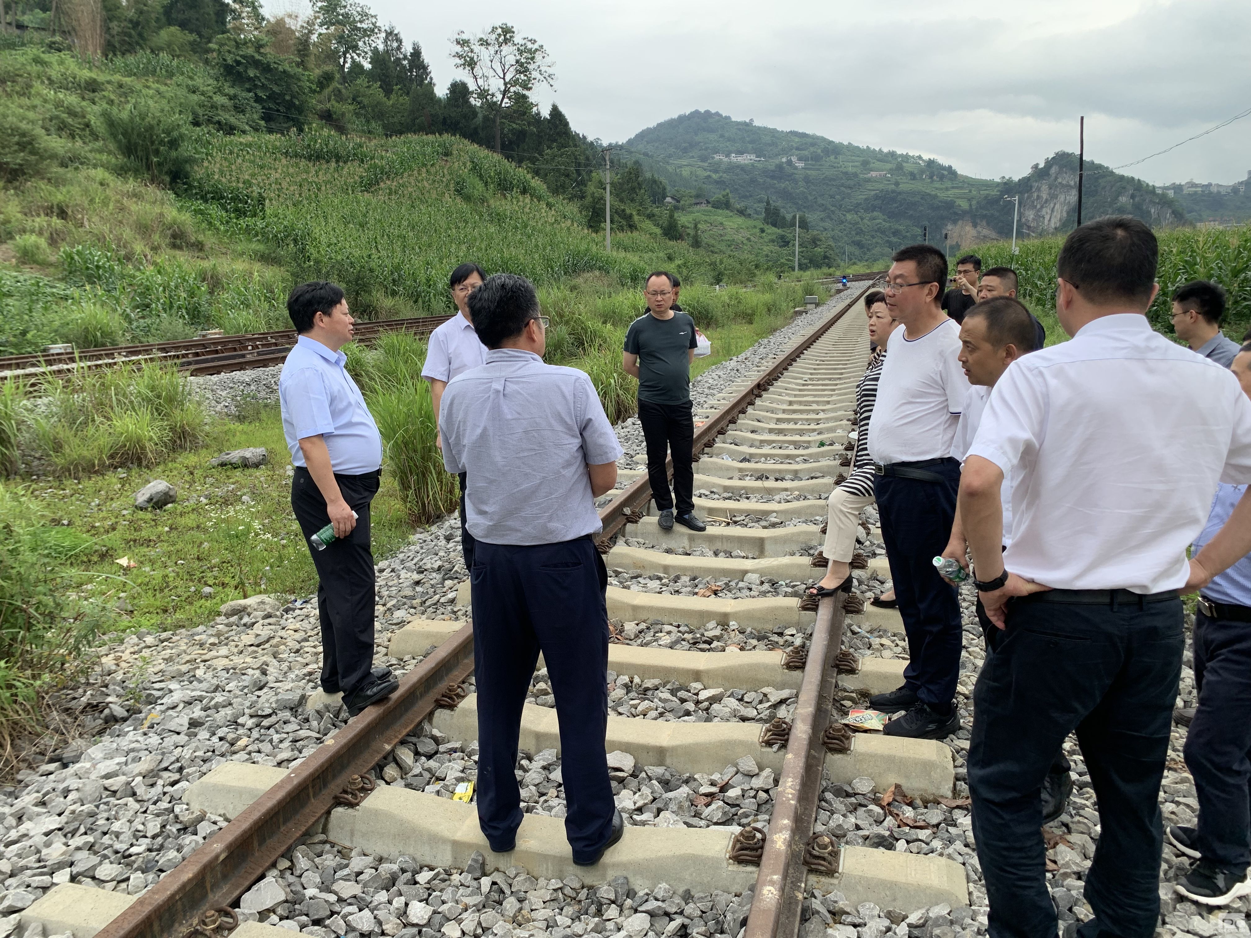 �۲��á�(�й���)���޹�˾����