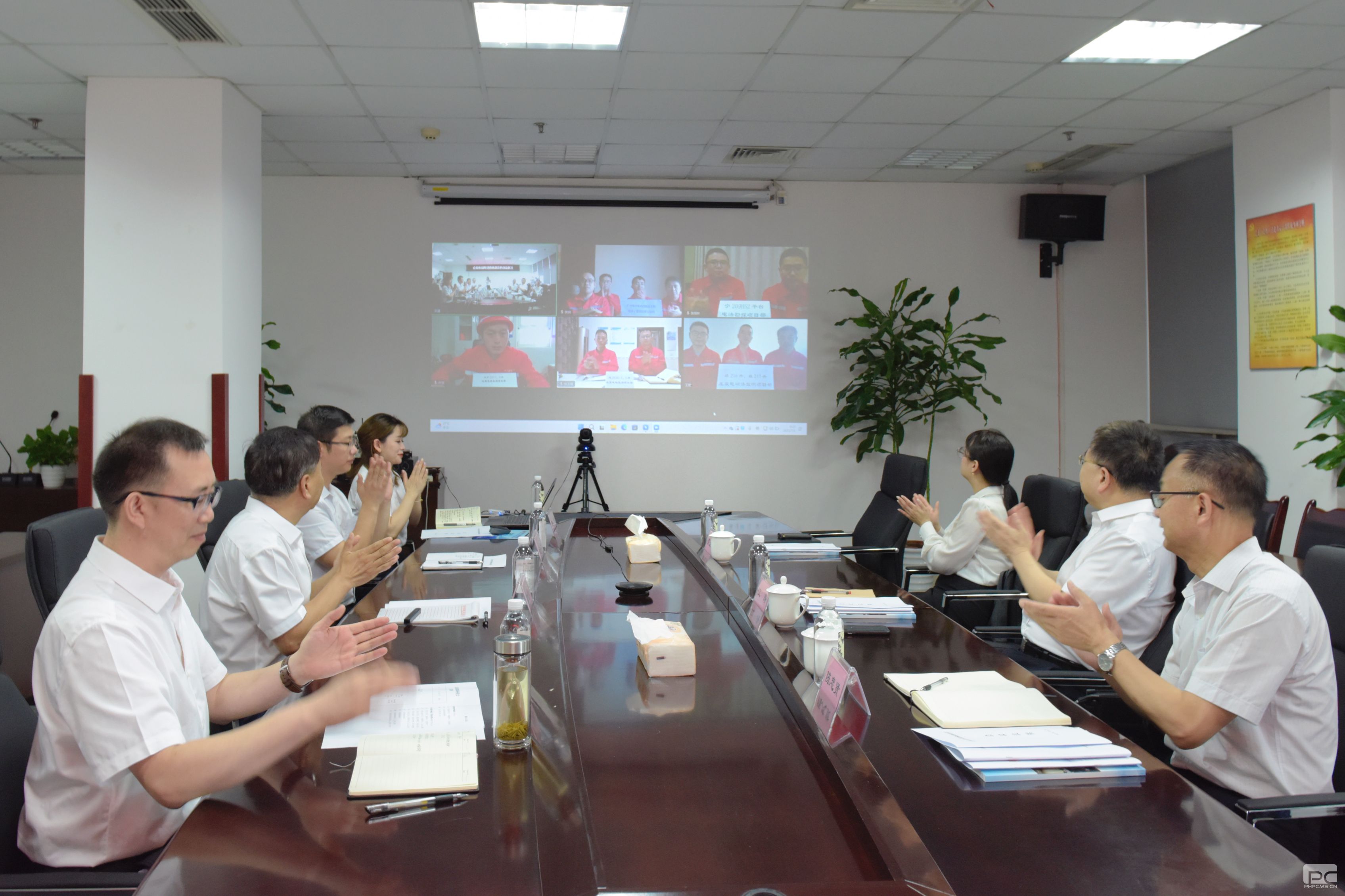 �۲��á�(�й���)���޹�˾����