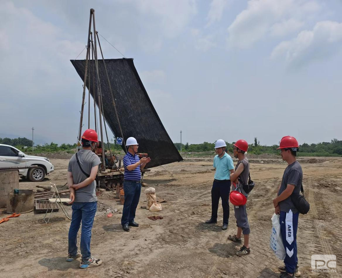 ������Ƽ��ŵ�ί��ǡ����³�����һ�е���Ŀһ�ߵ���ָ������