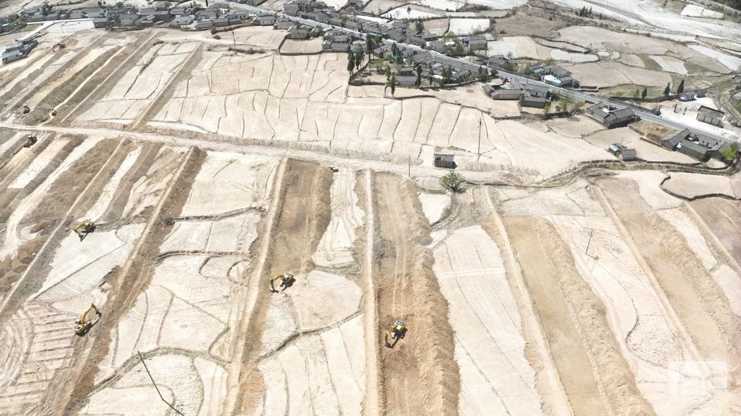 �۲��á�(�й���)���޹�˾����