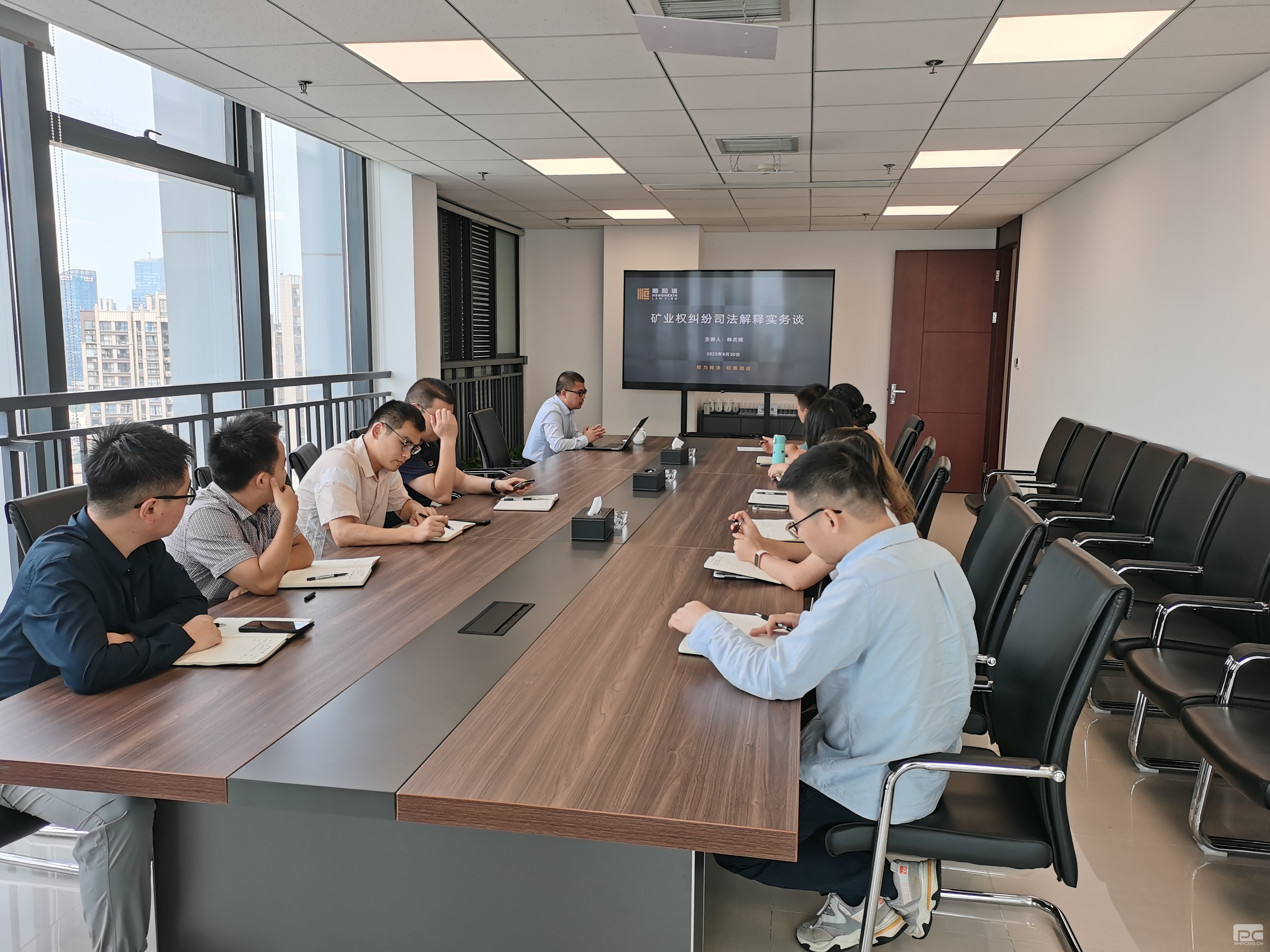 �۲��á�(�й���)���޹�˾����