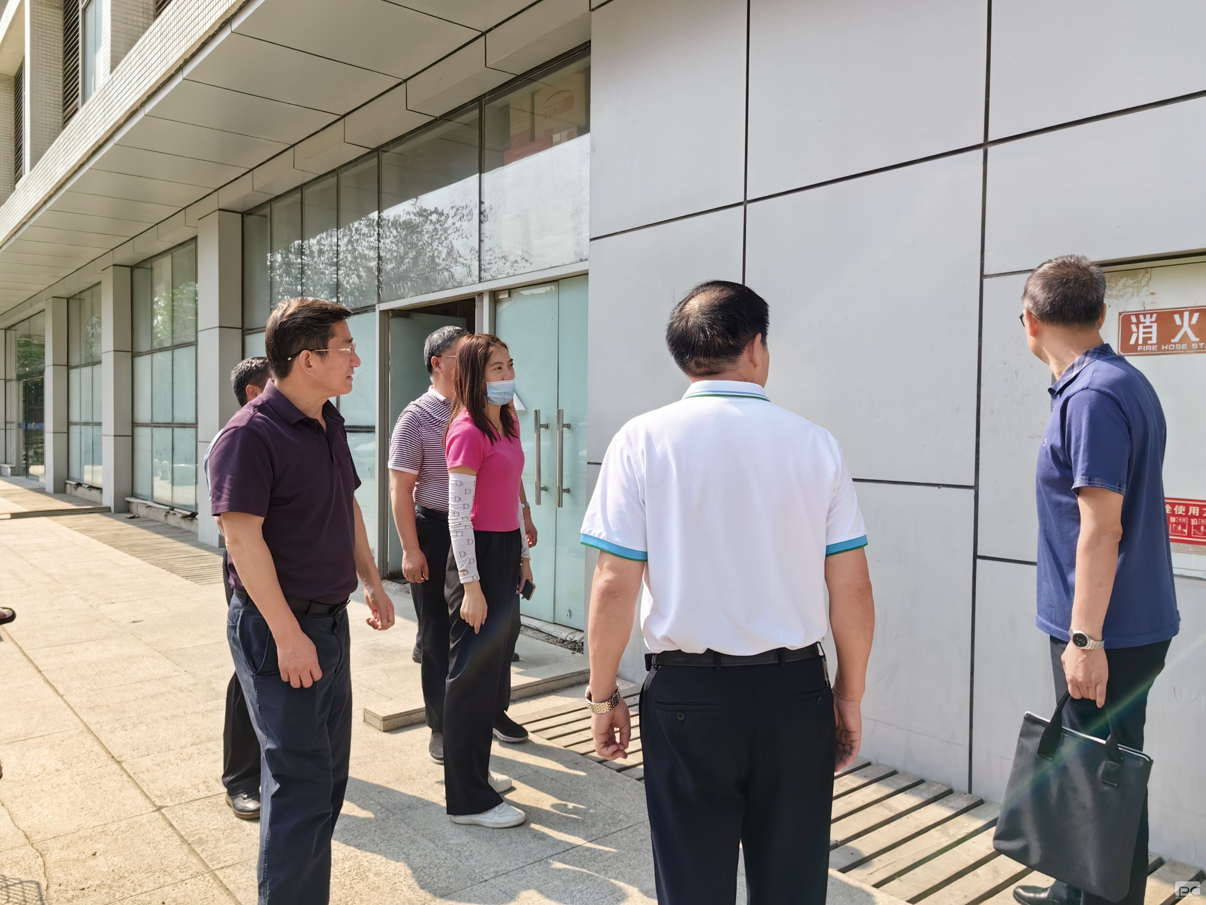 �۲��á�(�й���)���޹�˾����