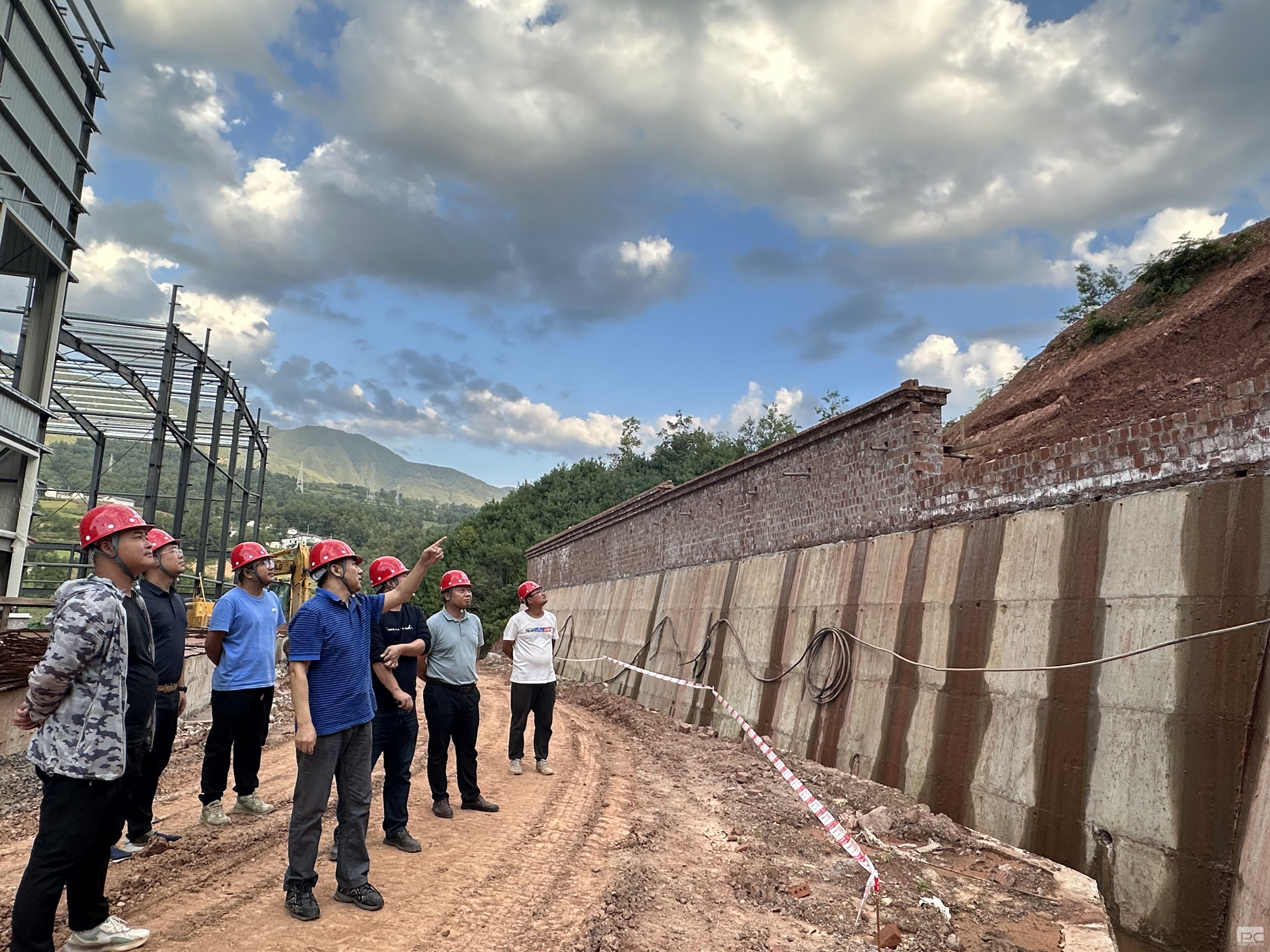 �۲��á�(�й���)���޹�˾����