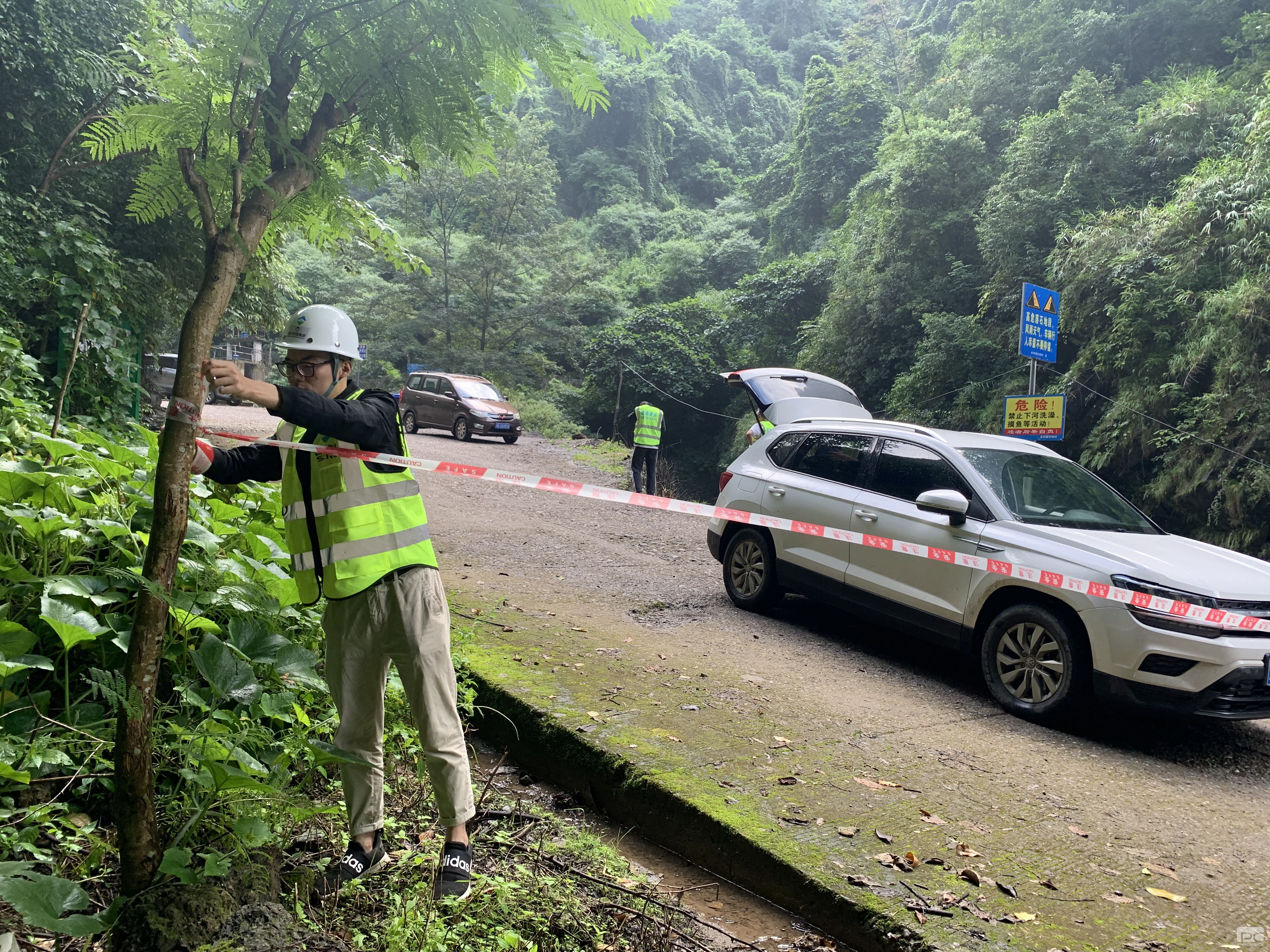 �۲��á�(�й���)���޹�˾����