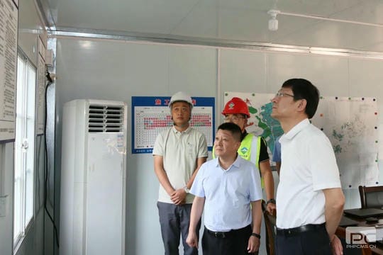 �۲��á�(�й���)���޹�˾����