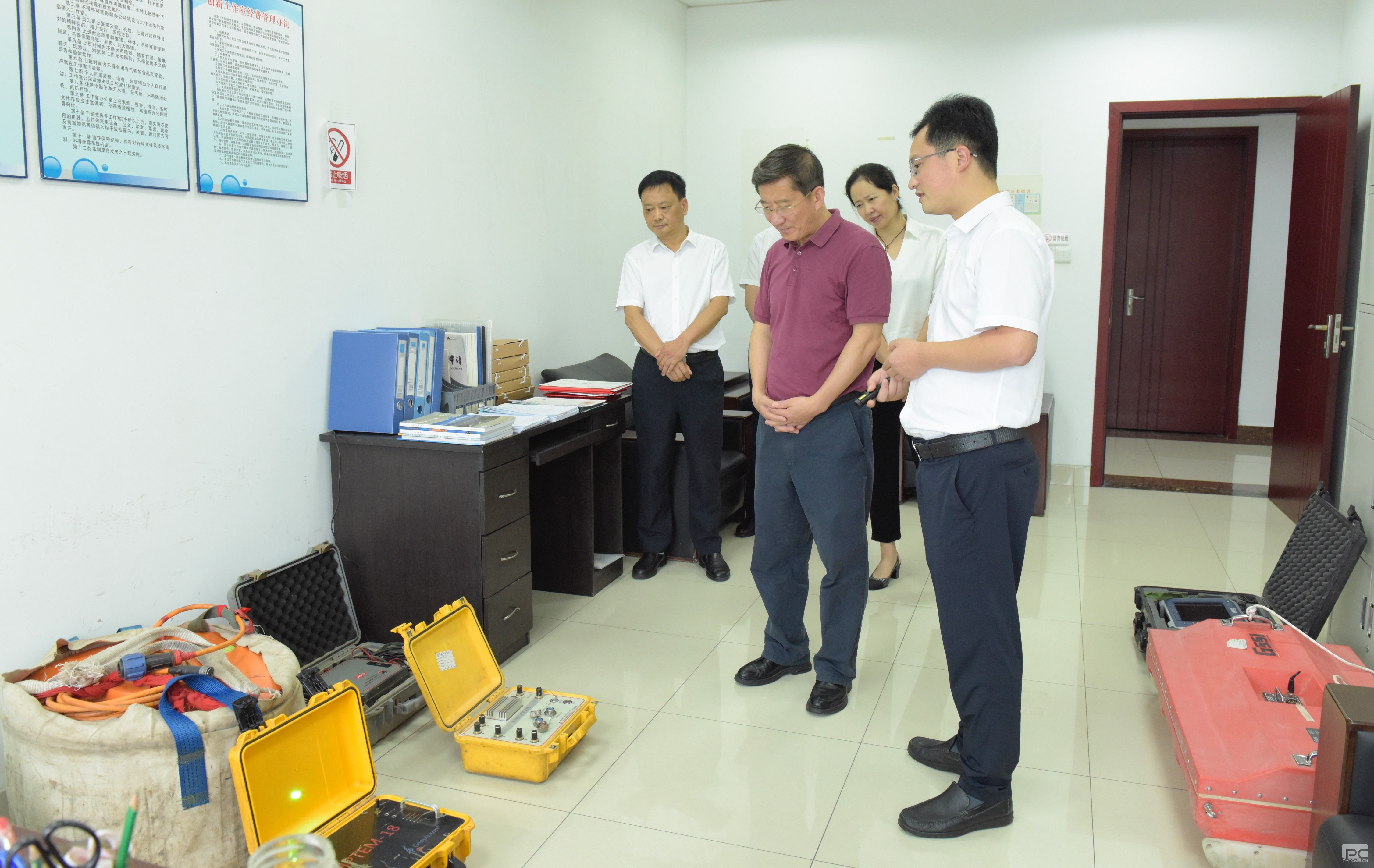 �۲��á�(�й���)���޹�˾����