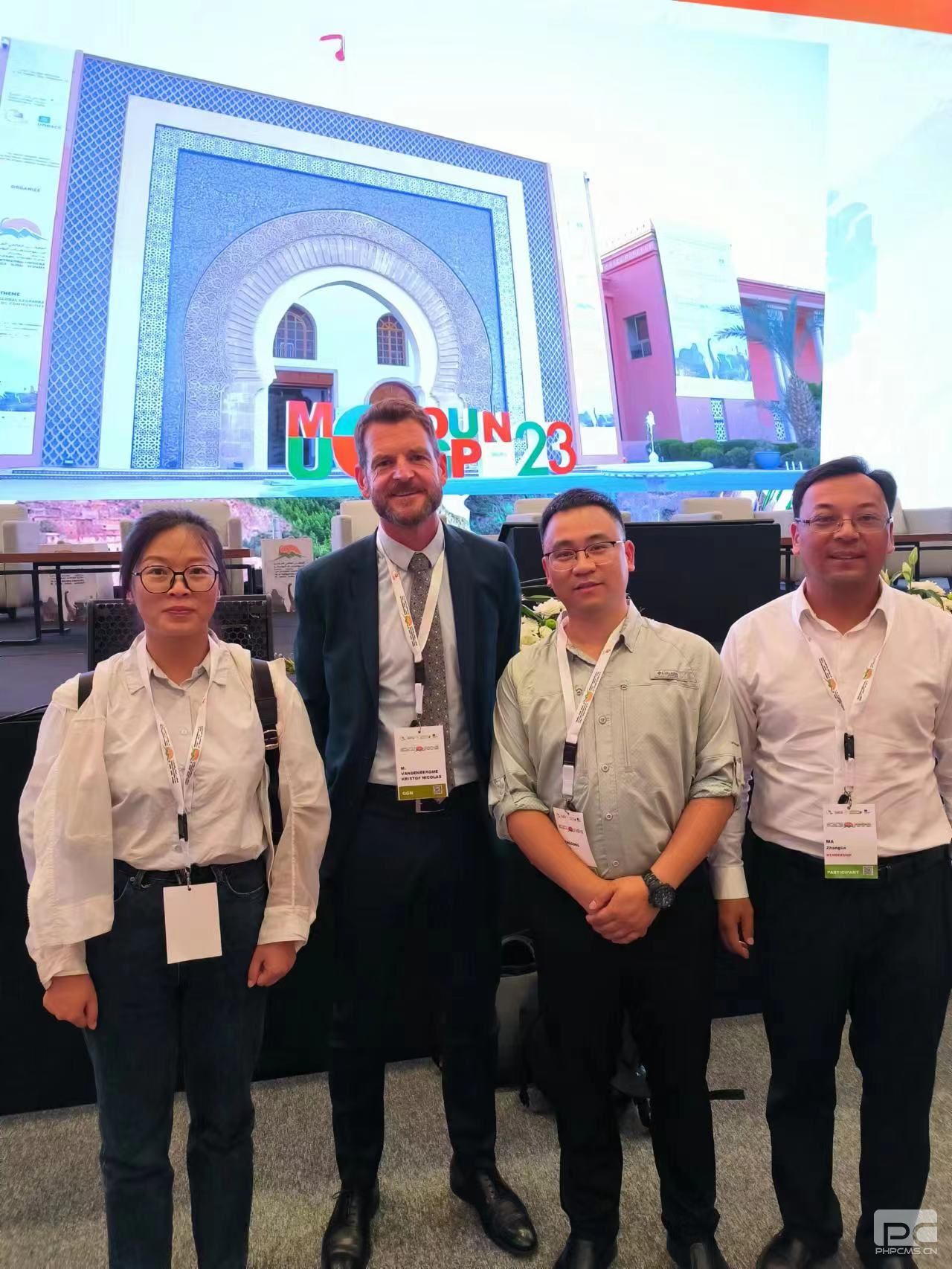 �۲��á�(�й���)���޹�˾����