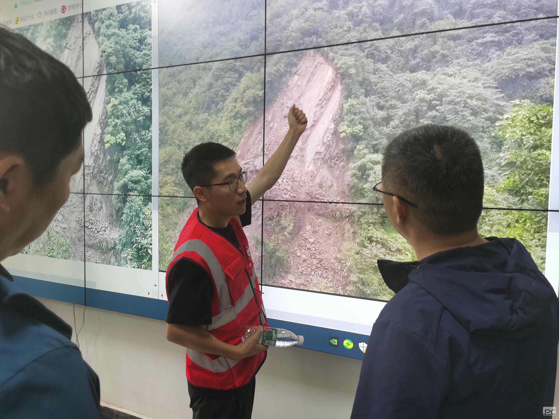 �۲��á�(�й���)���޹�˾����