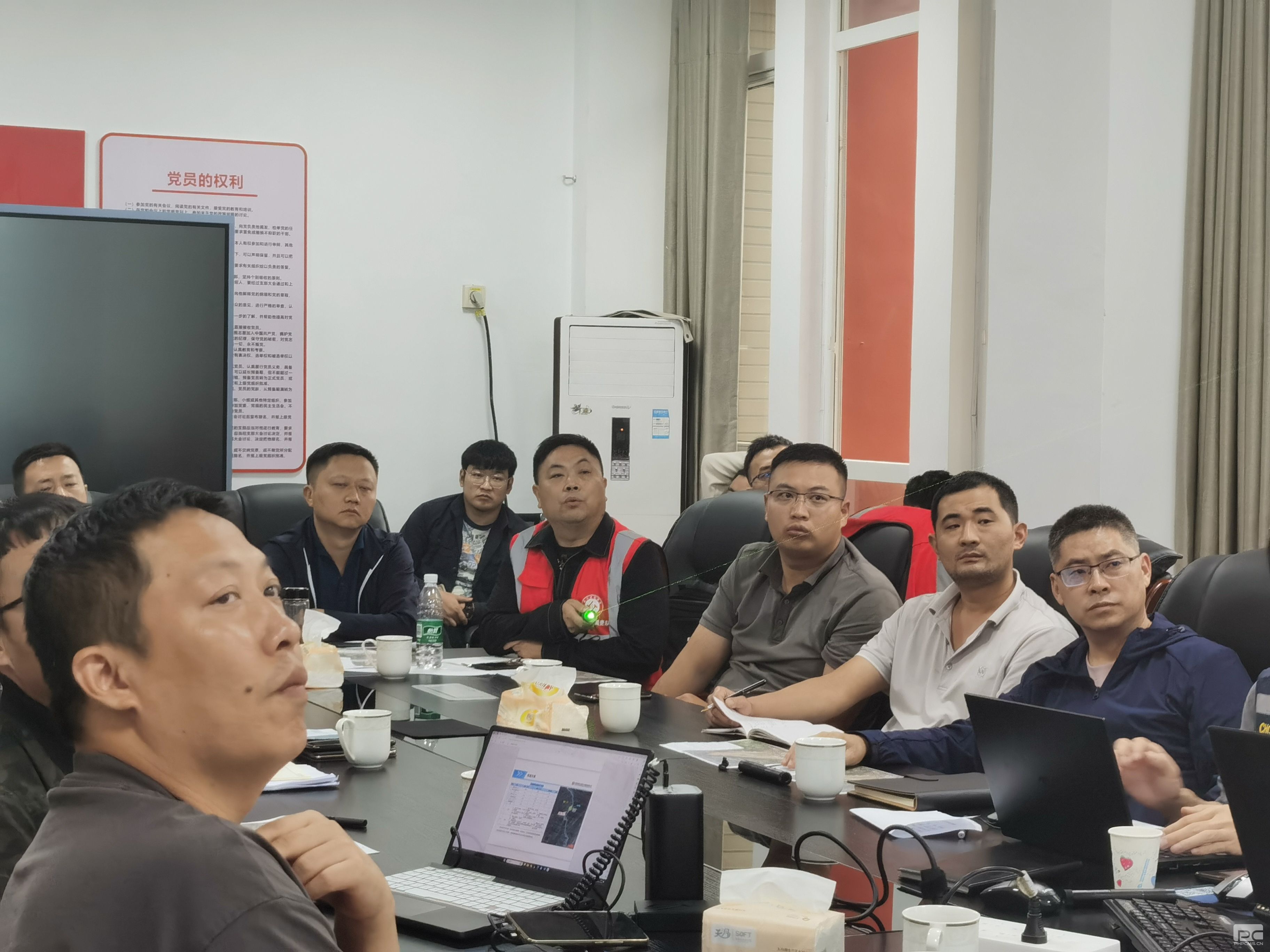 �۲��á�(�й���)���޹�˾����