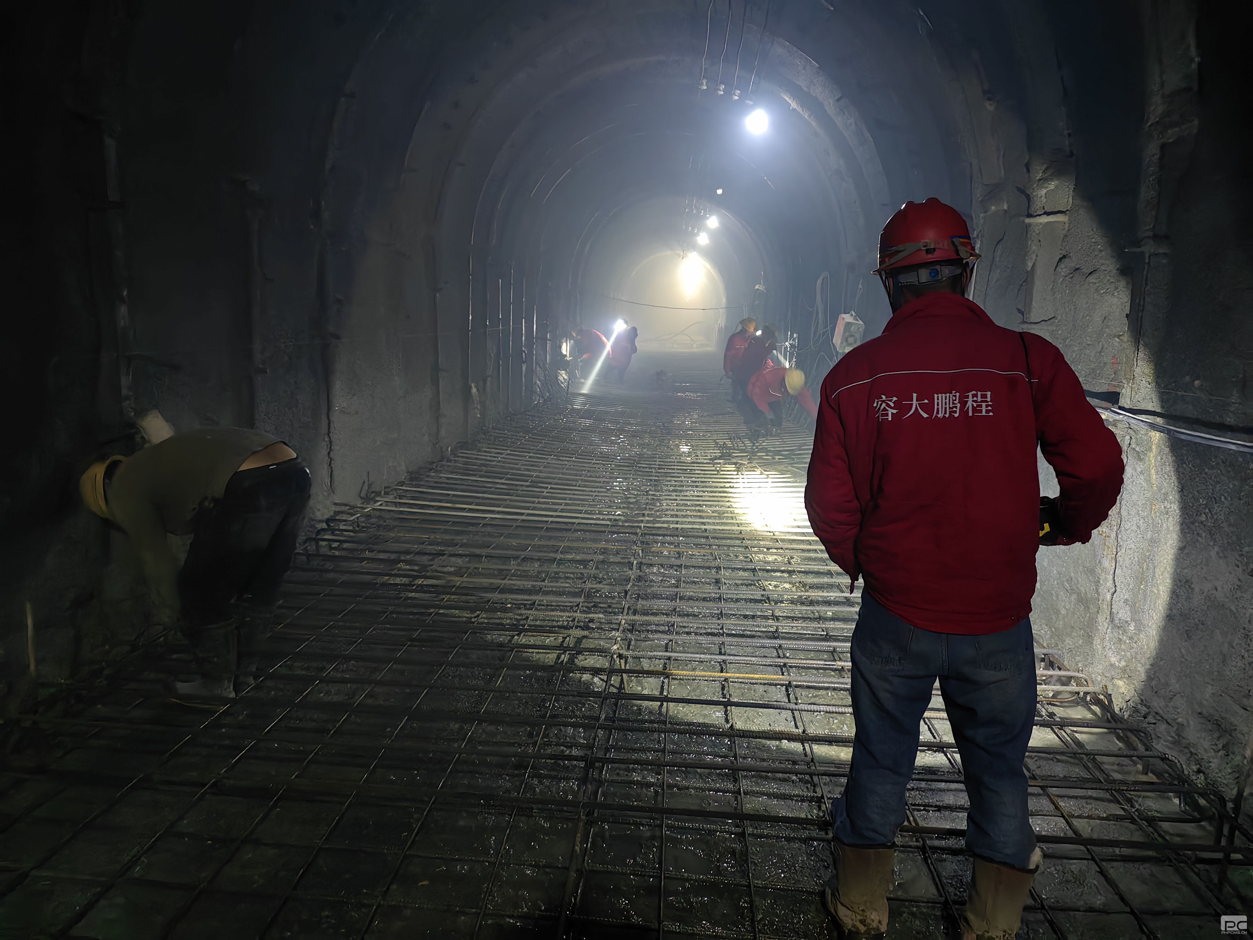 �۲��á�(�й���)���޹�˾����