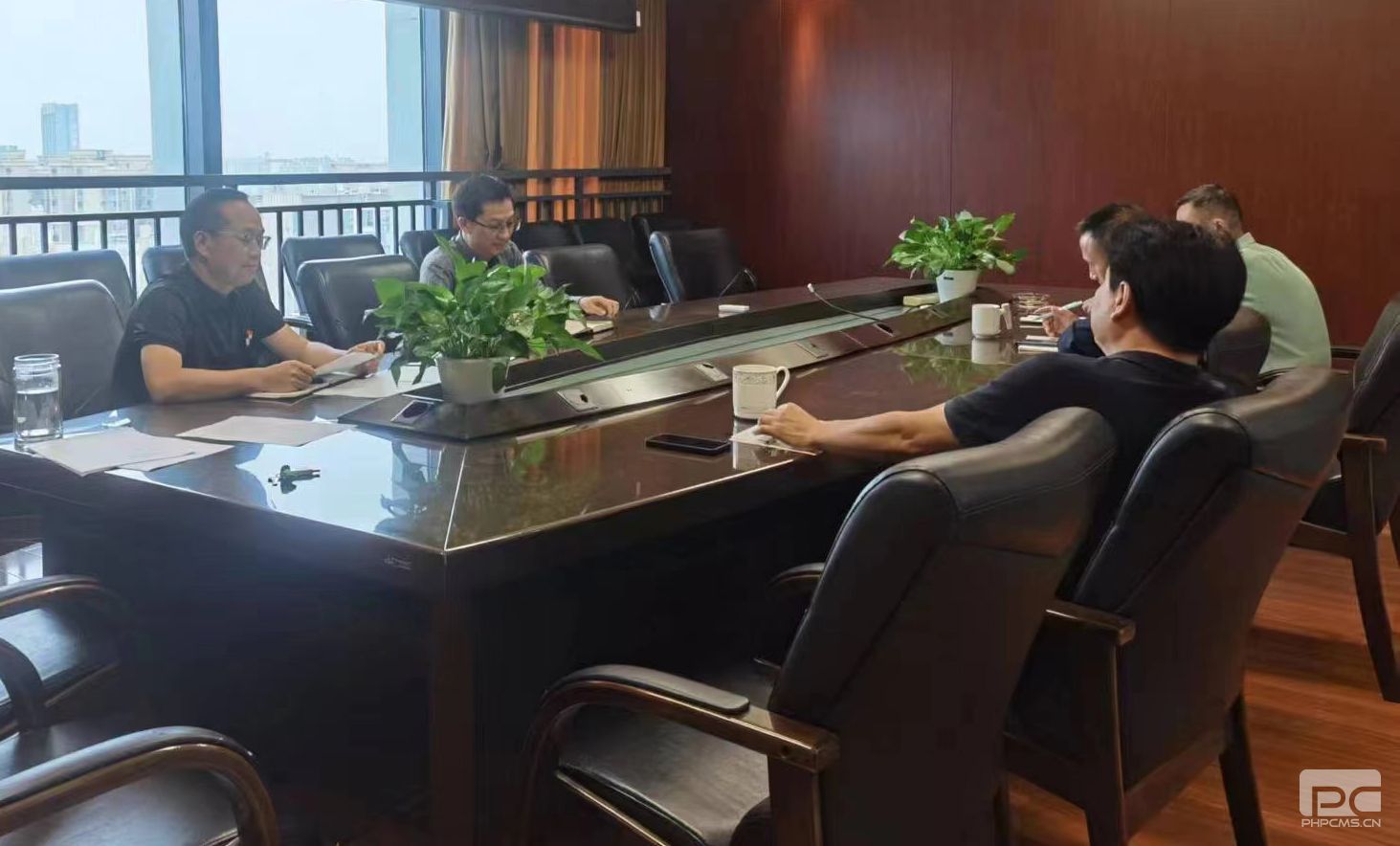 �۲��á�(�й���)���޹�˾����