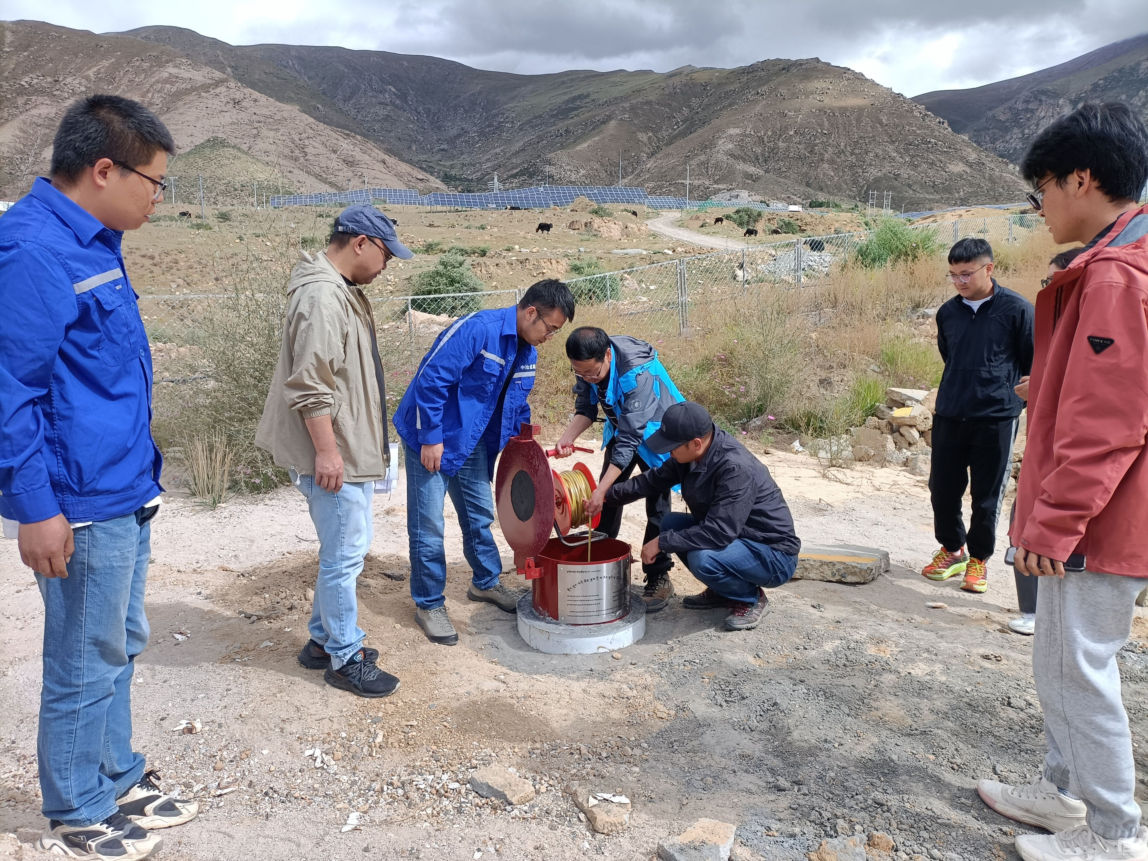 �۲��á�(�й���)���޹�˾����