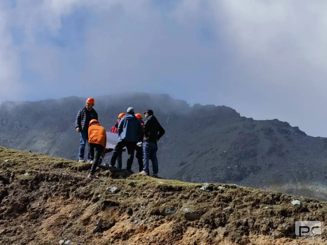 �۲��á�(�й���)���޹�˾����