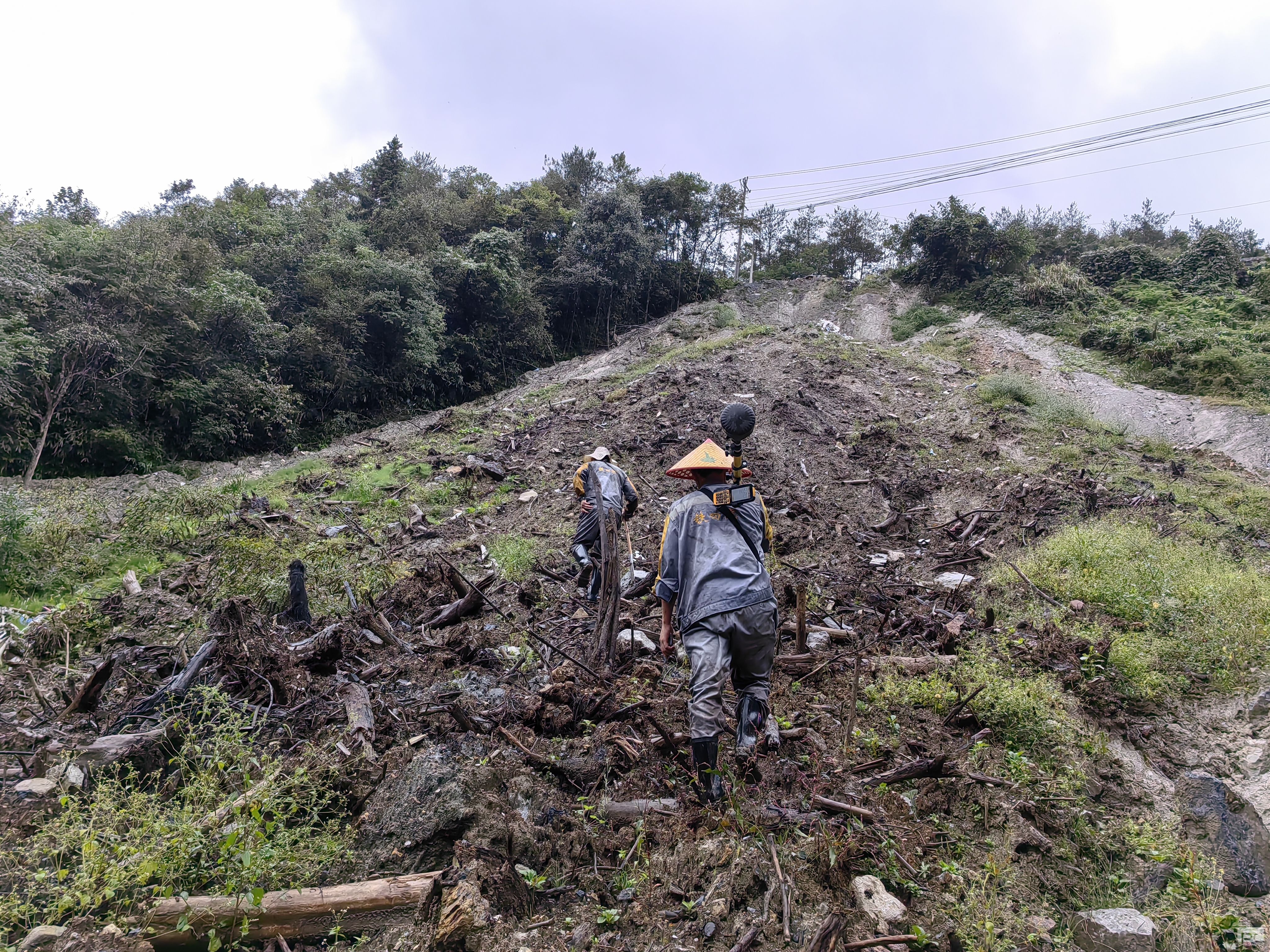 �۲��á�(�й���)���޹�˾����