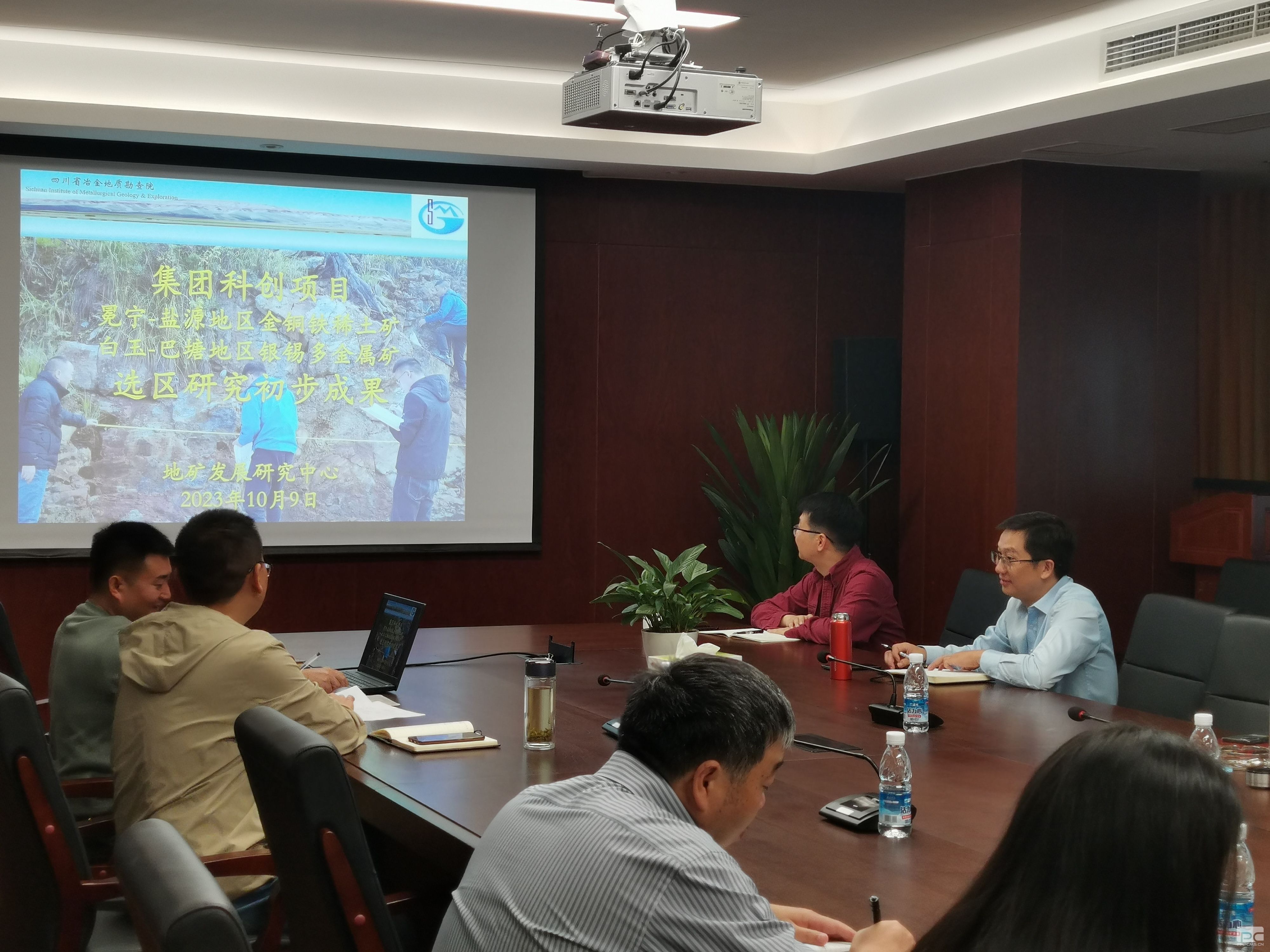 �ؿ�Ժ�ٿ���һ���ҿ�ͻ��ս���ж����ֻ�