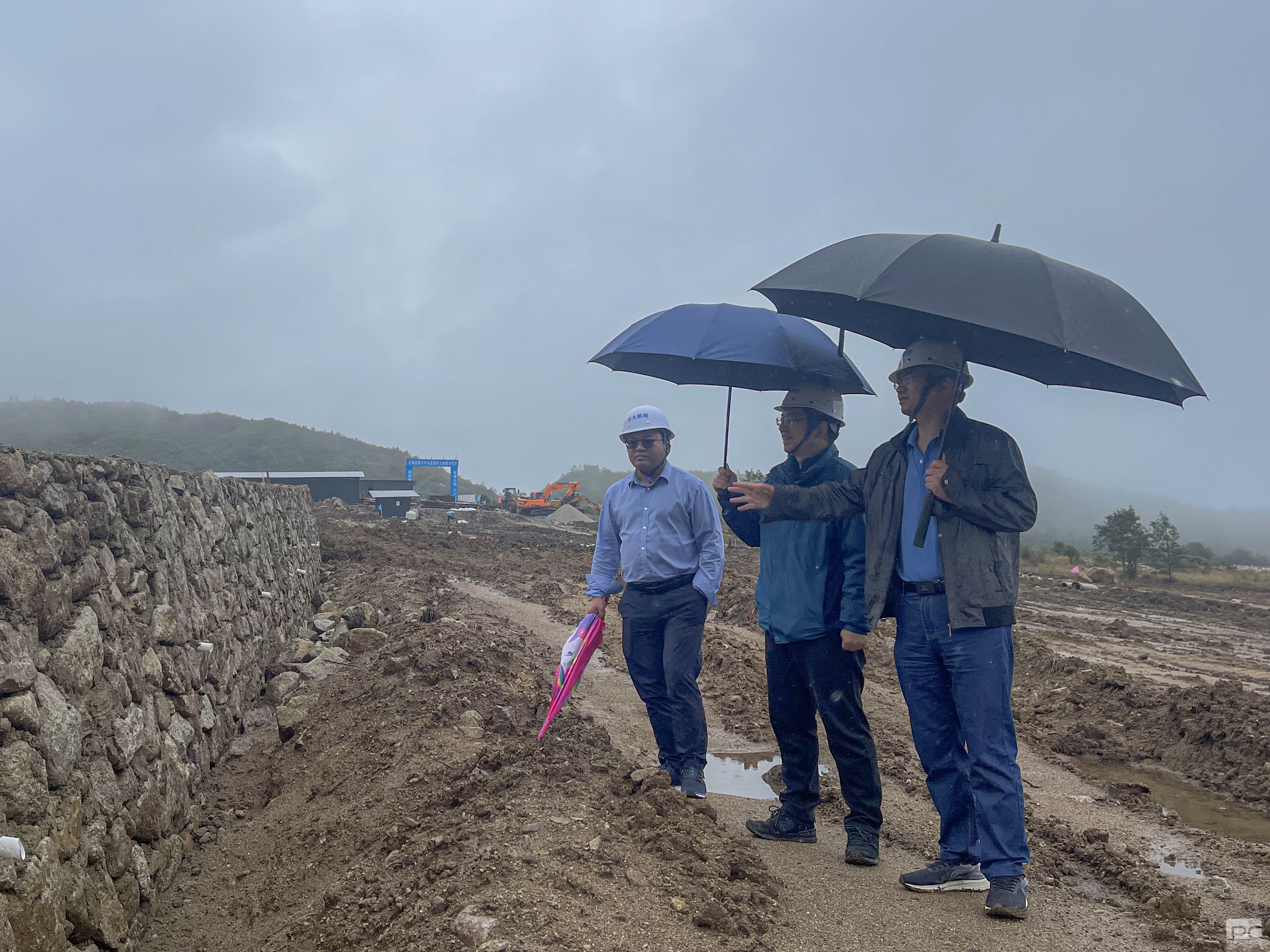 �۲��á�(�й���)���޹�˾����