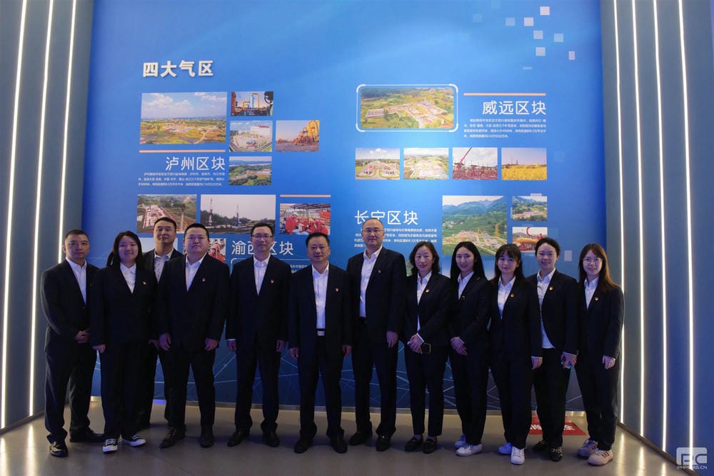 �۲��á�(�й���)���޹�˾����