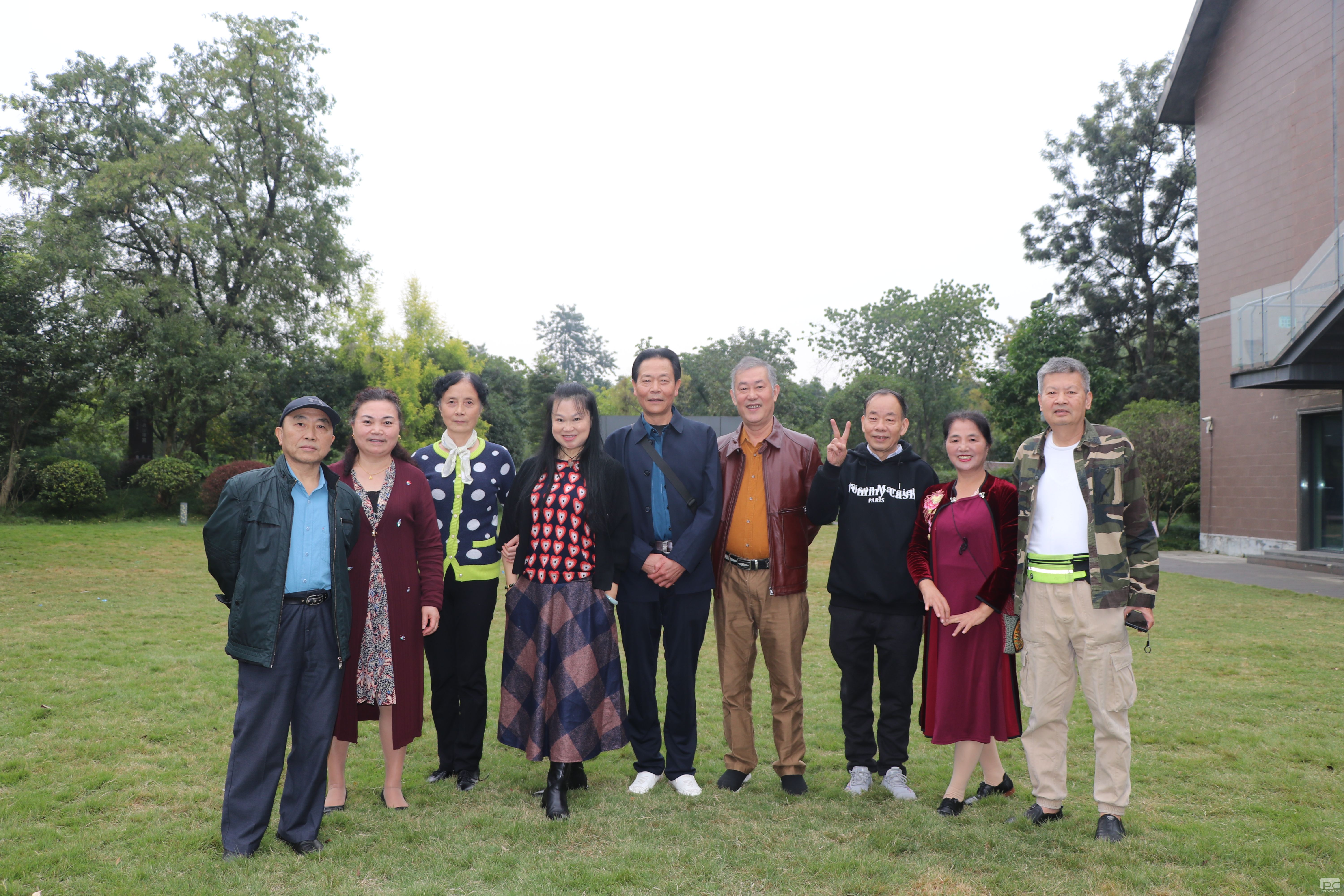 �۲��á�(�й���)���޹�˾����