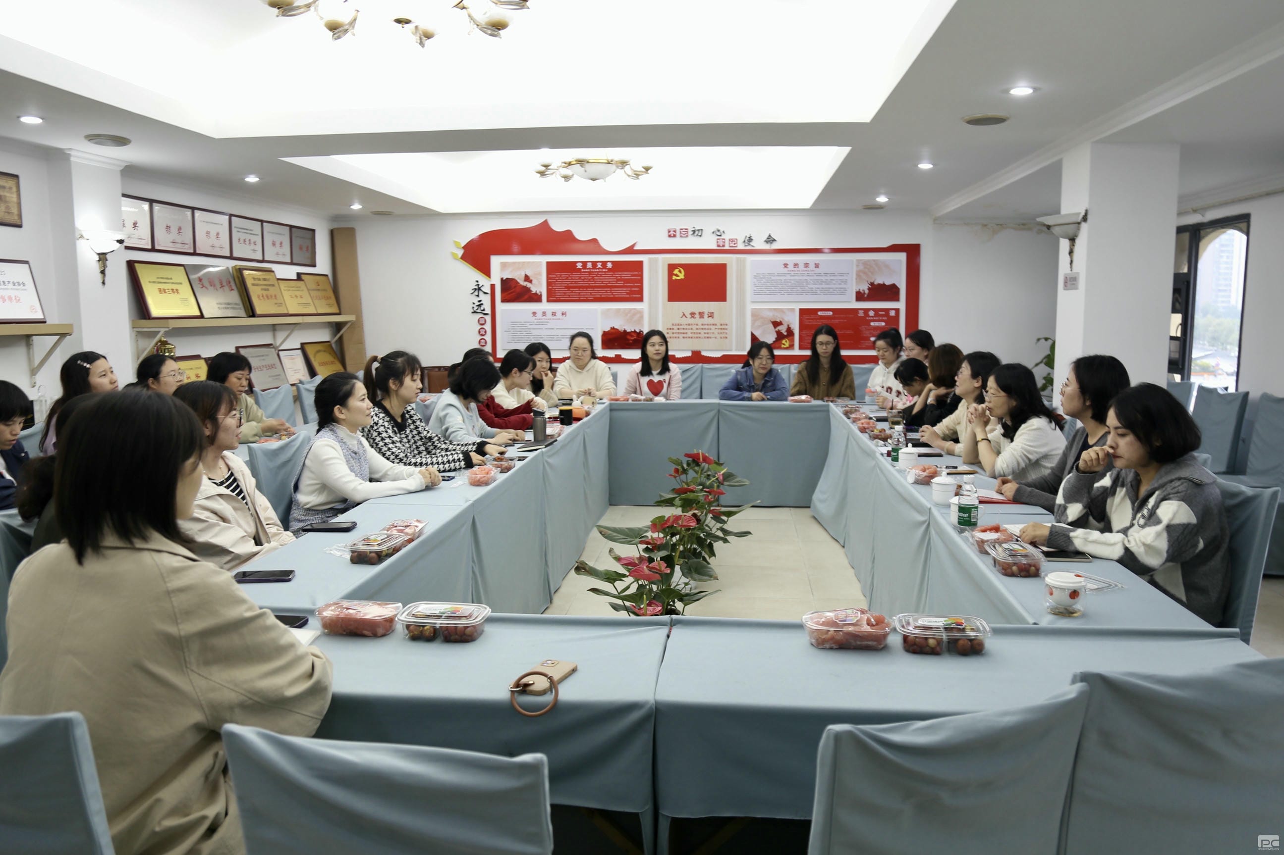 �۲��á�(�й���)���޹�˾����