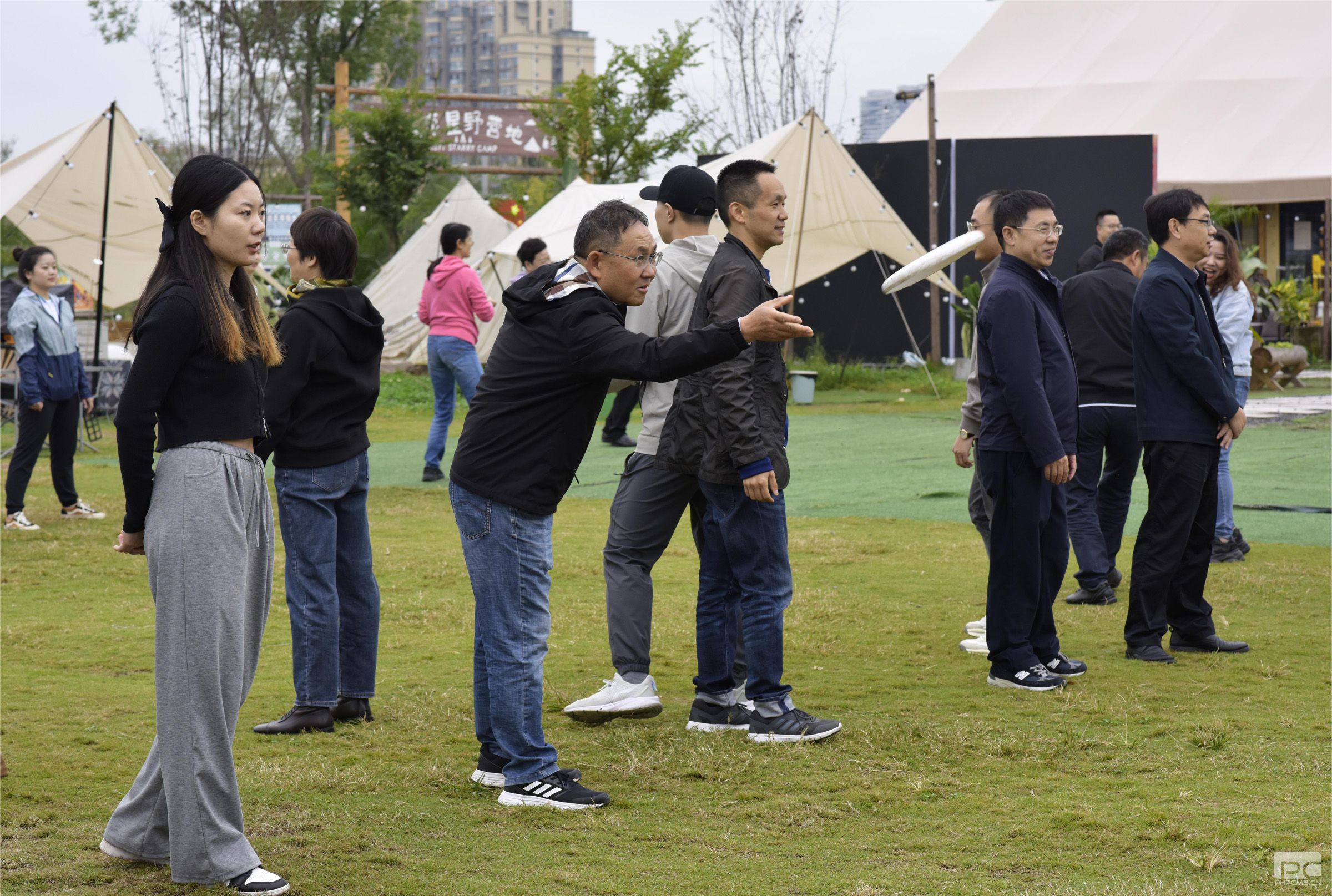 �۲��á�(�й���)���޹�˾����