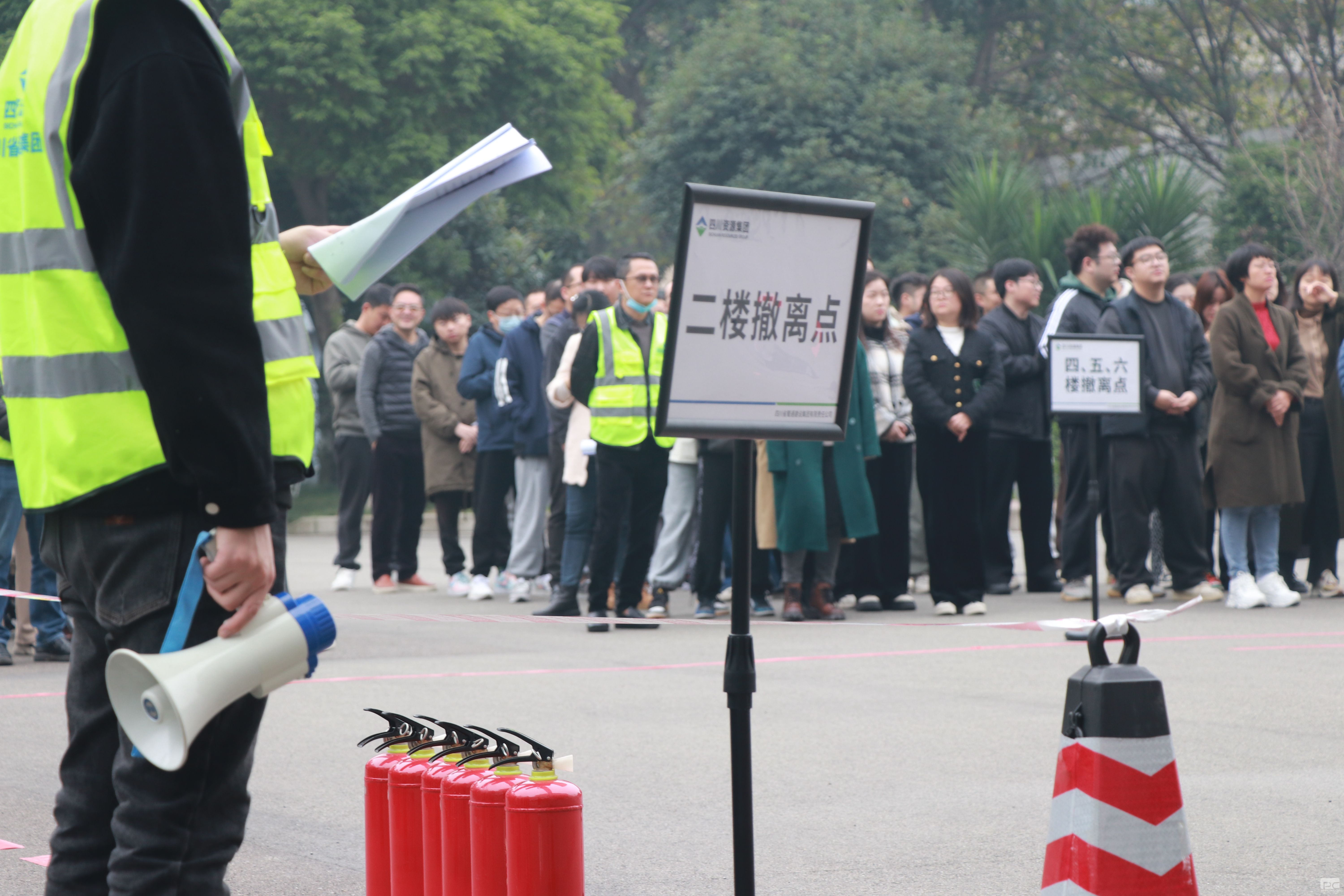 �۲��á�(�й���)���޹�˾����