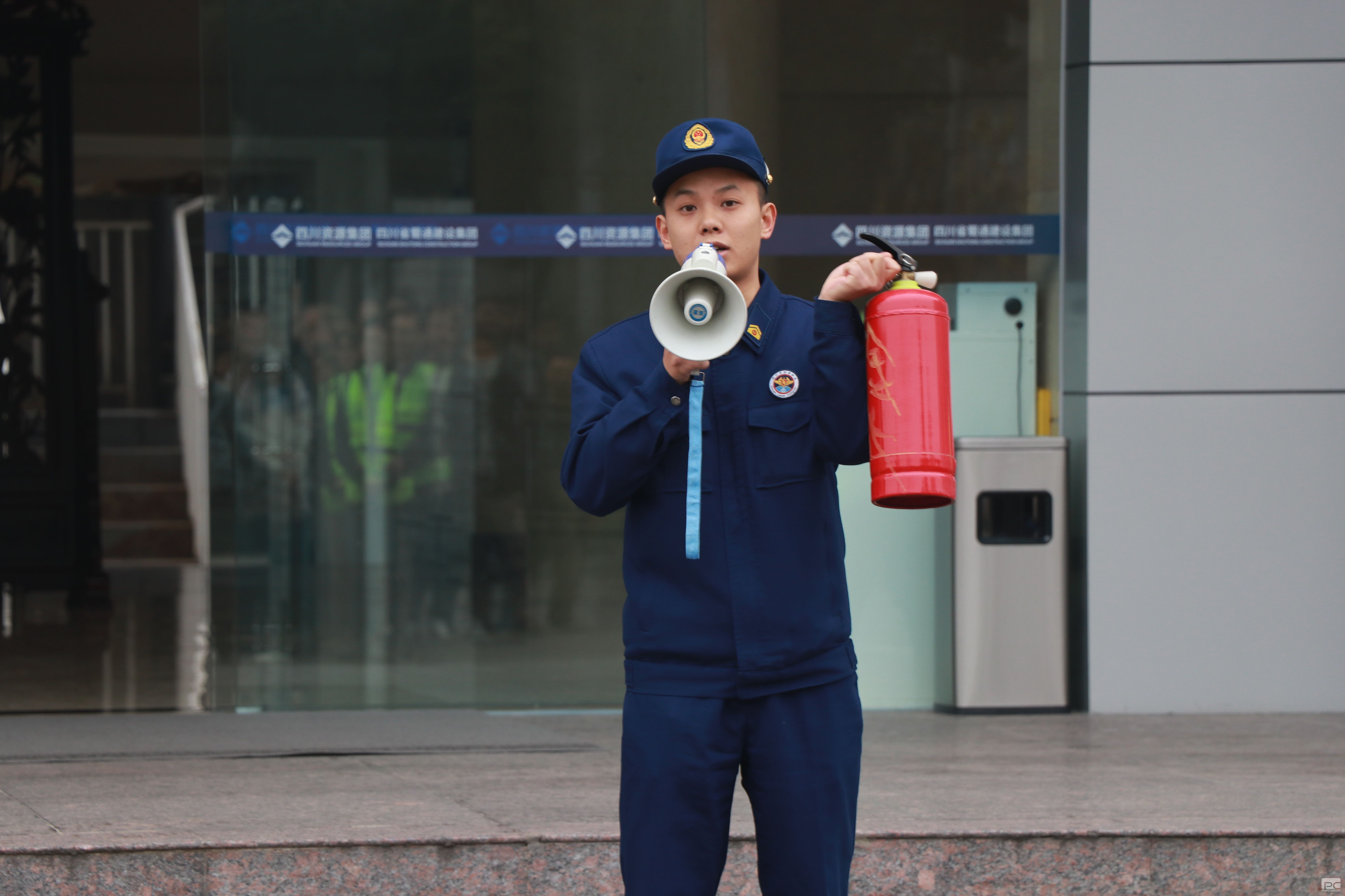 �۲��á�(�й���)���޹�˾����