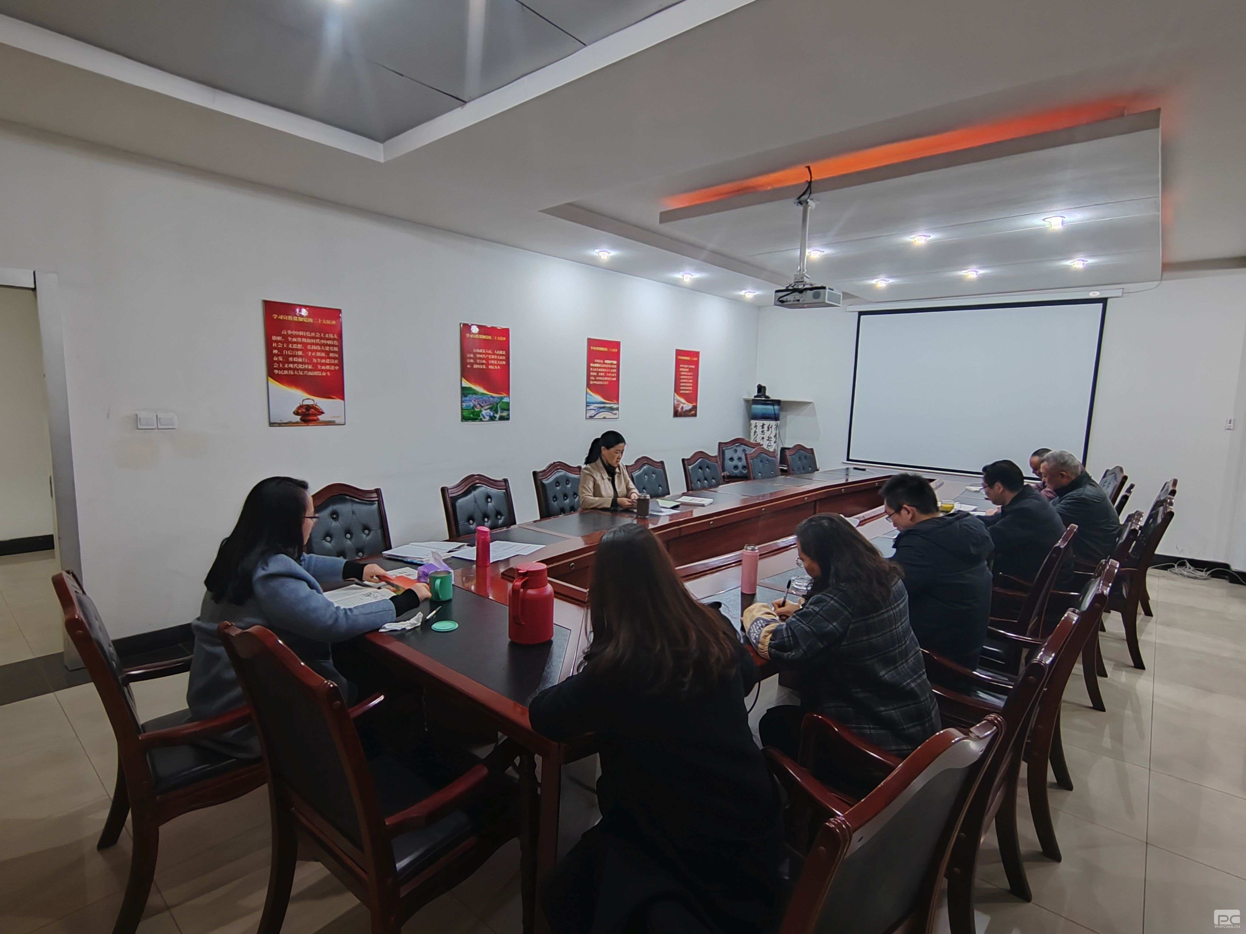 �ɶ�̽���ί�ٿ���ίίԱ������� ������������ͷ���������Э��С�鼯��