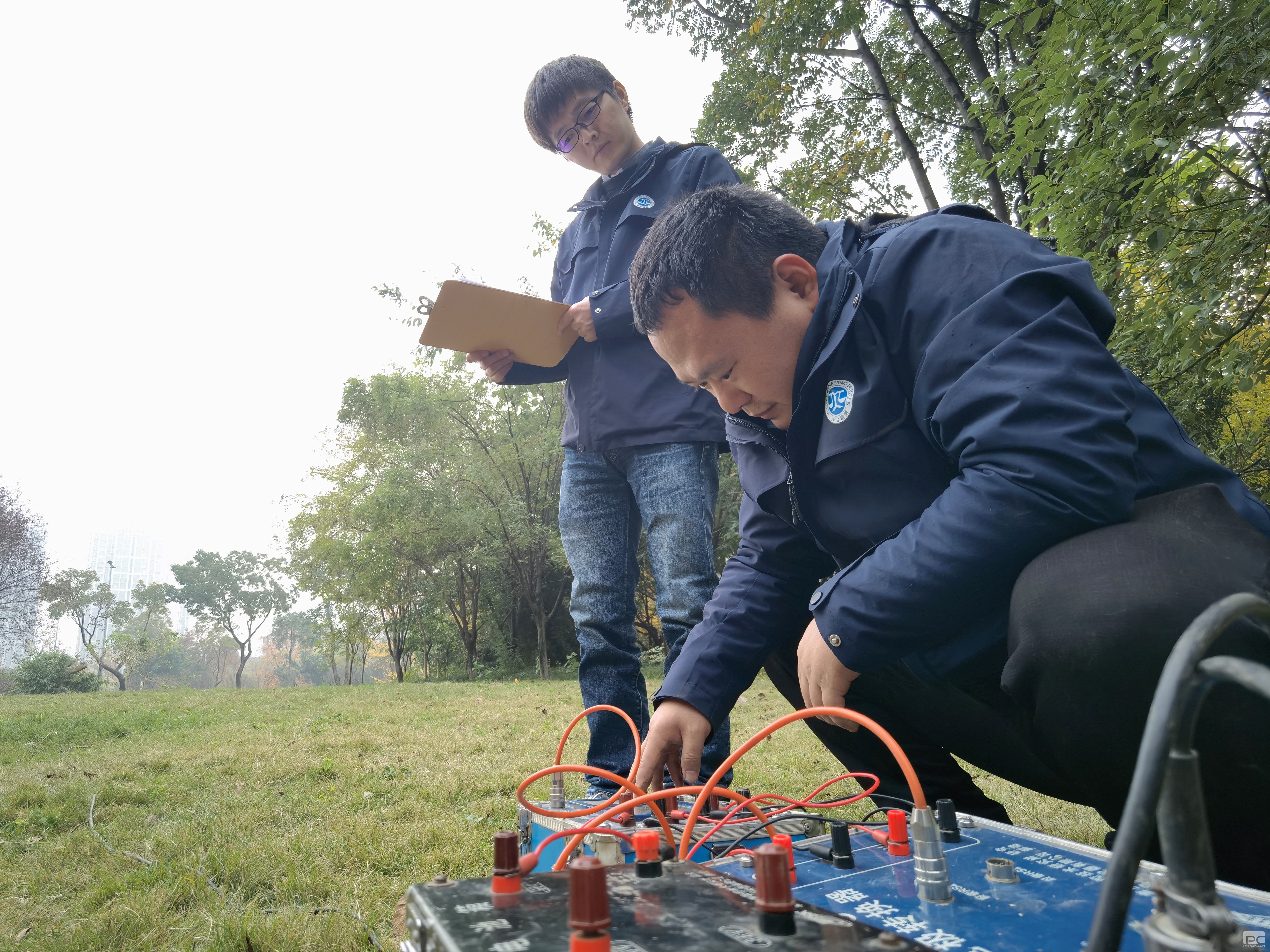 �۲��á�(�й���)���޹�˾����