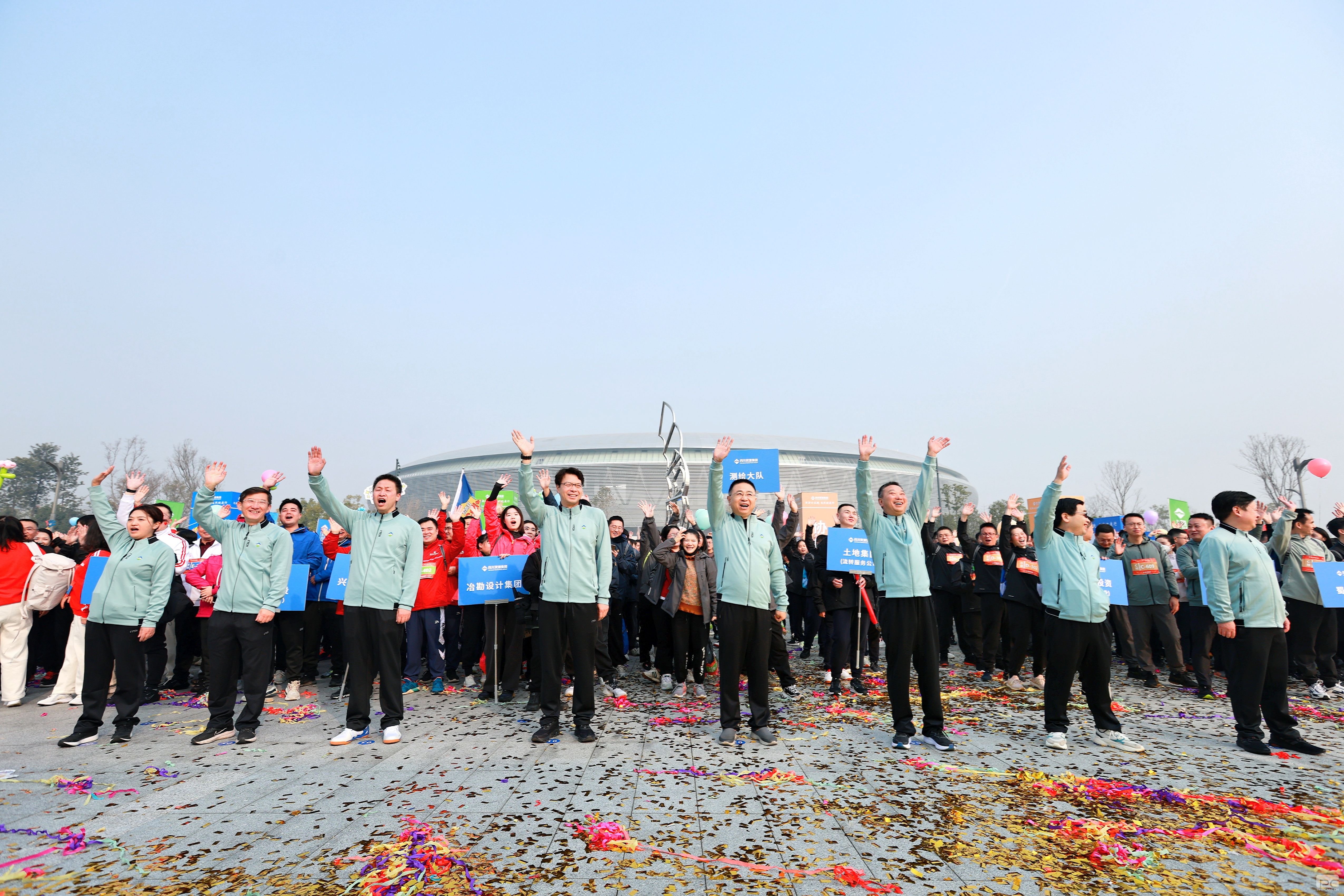 �۲��á�(�й���)���޹�˾����