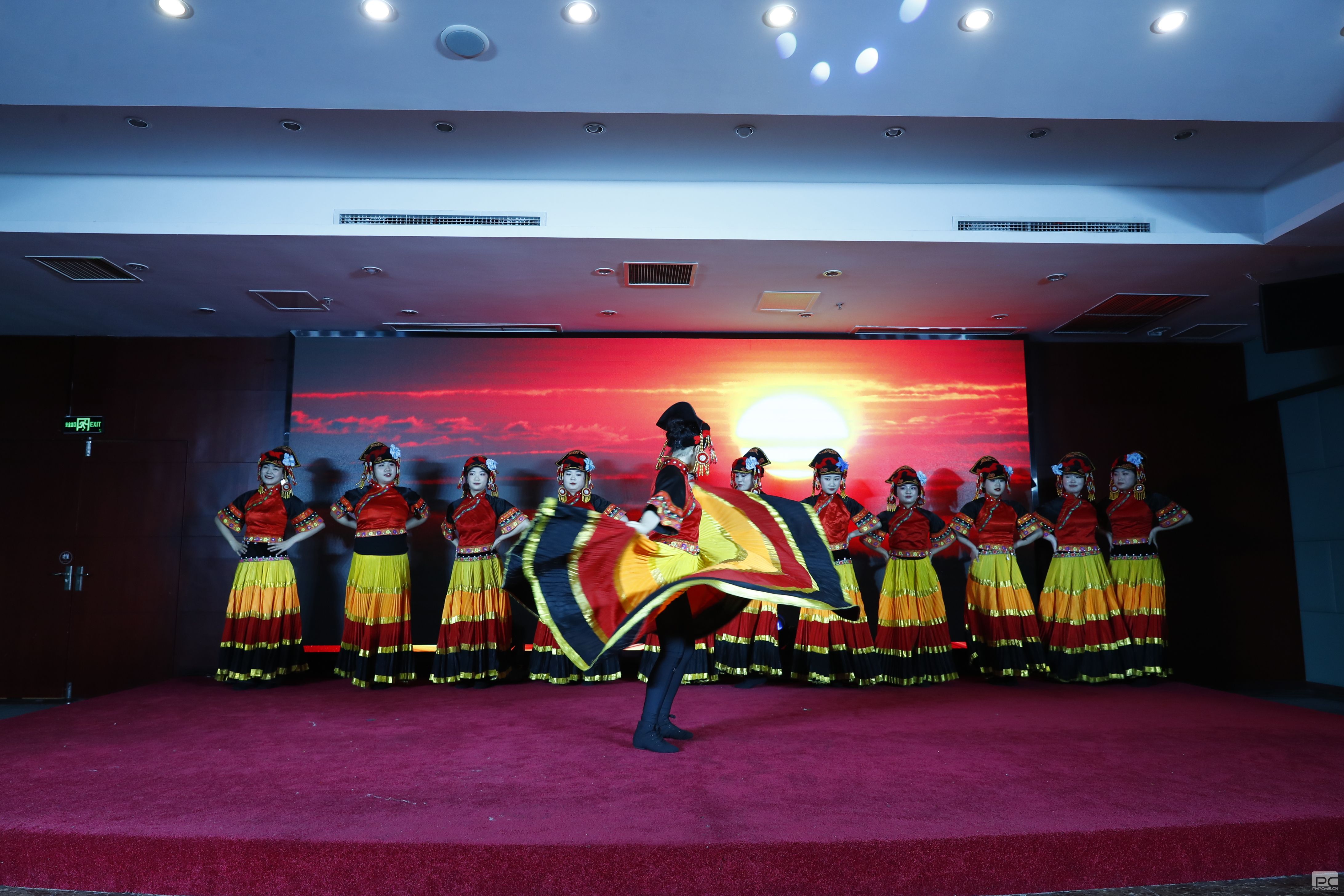 �۲��á�(�й���)���޹�˾����