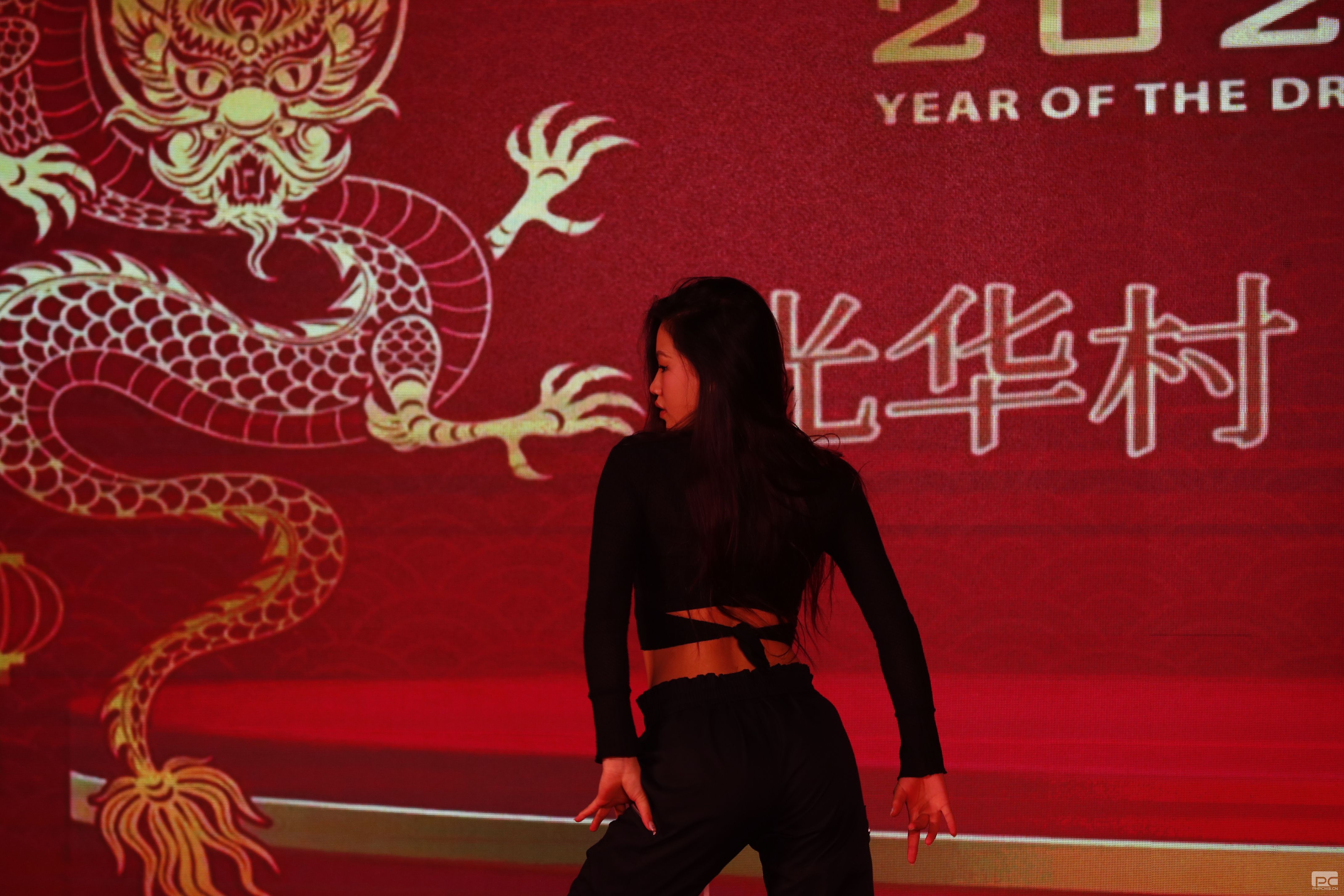 �۲��á�(�й���)���޹�˾����