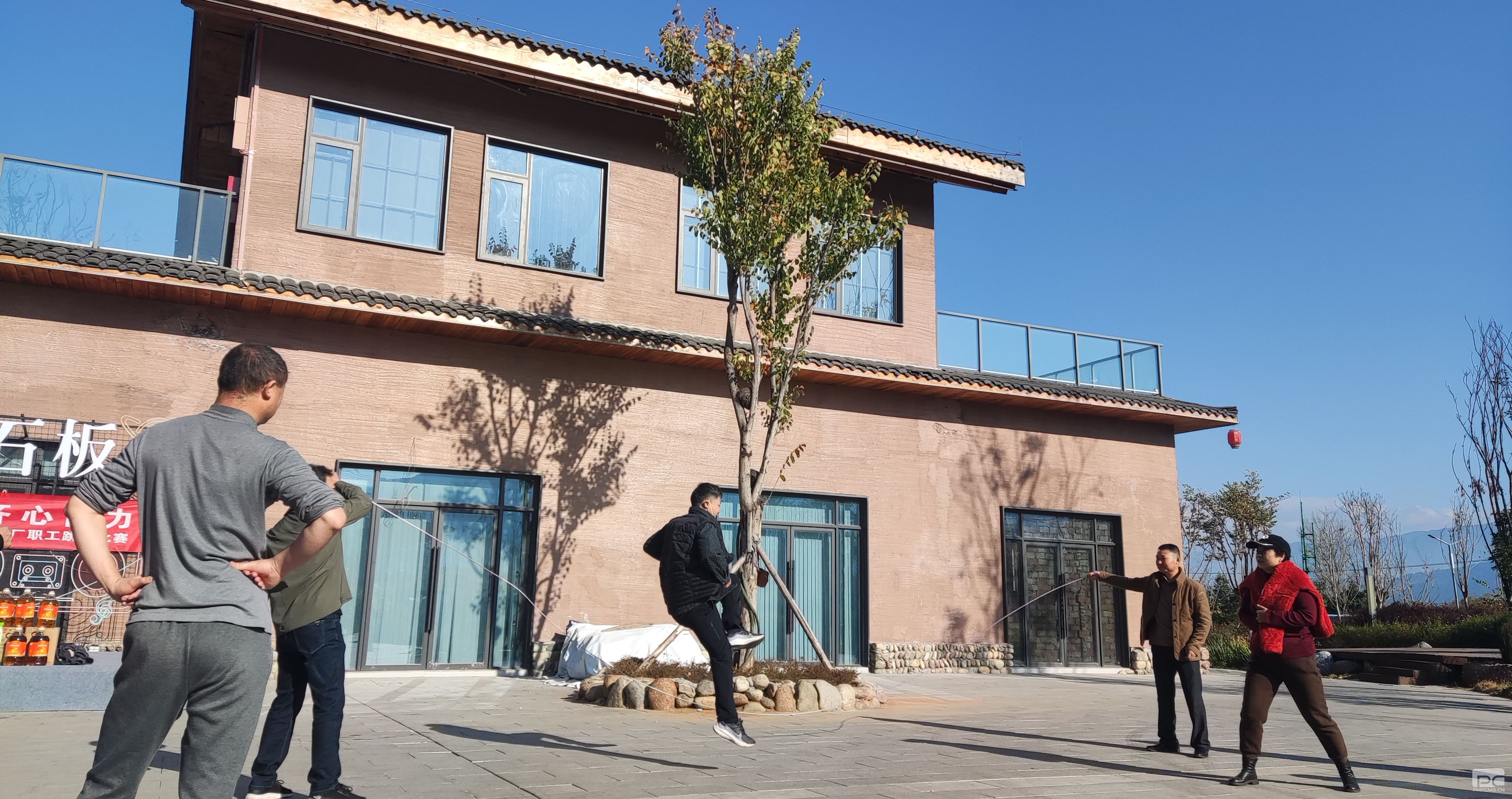 �۲��á�(�й���)���޹�˾����