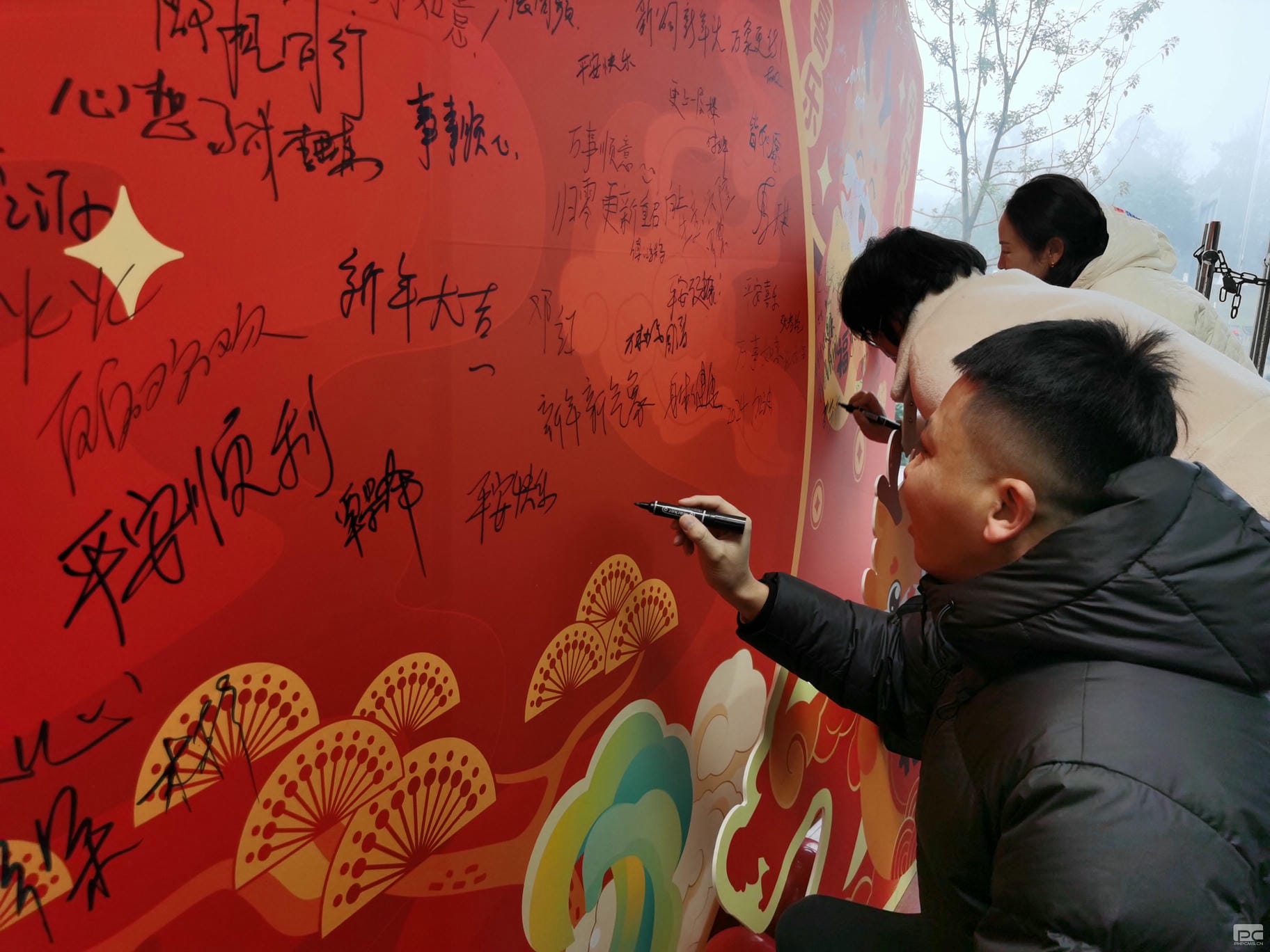 �۲��á�(�й���)���޹�˾����