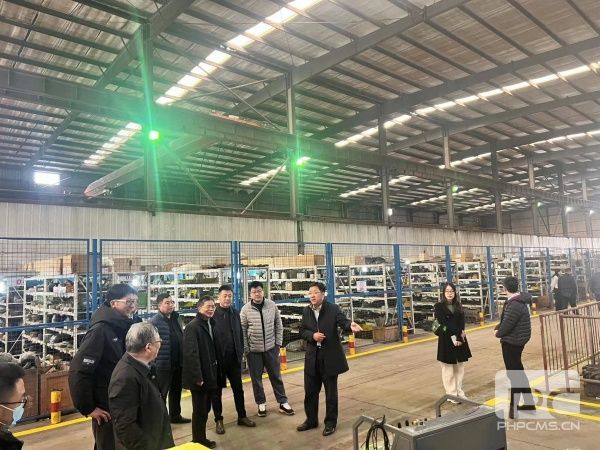 �۲��á�(�й���)���޹�˾����