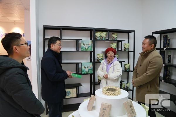 �۲��á�(�й���)���޹�˾����